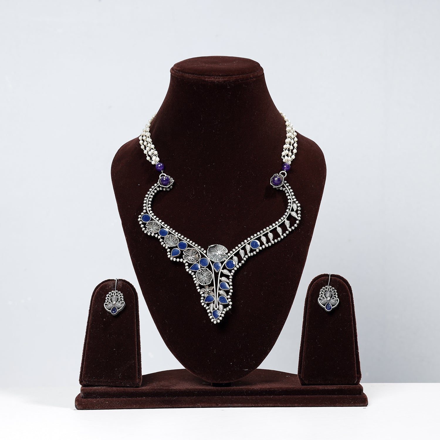 WHITE RIVER STORIES Antique Silver Finish Oxidised Brass Base Stone & Bead Work Necklace Set