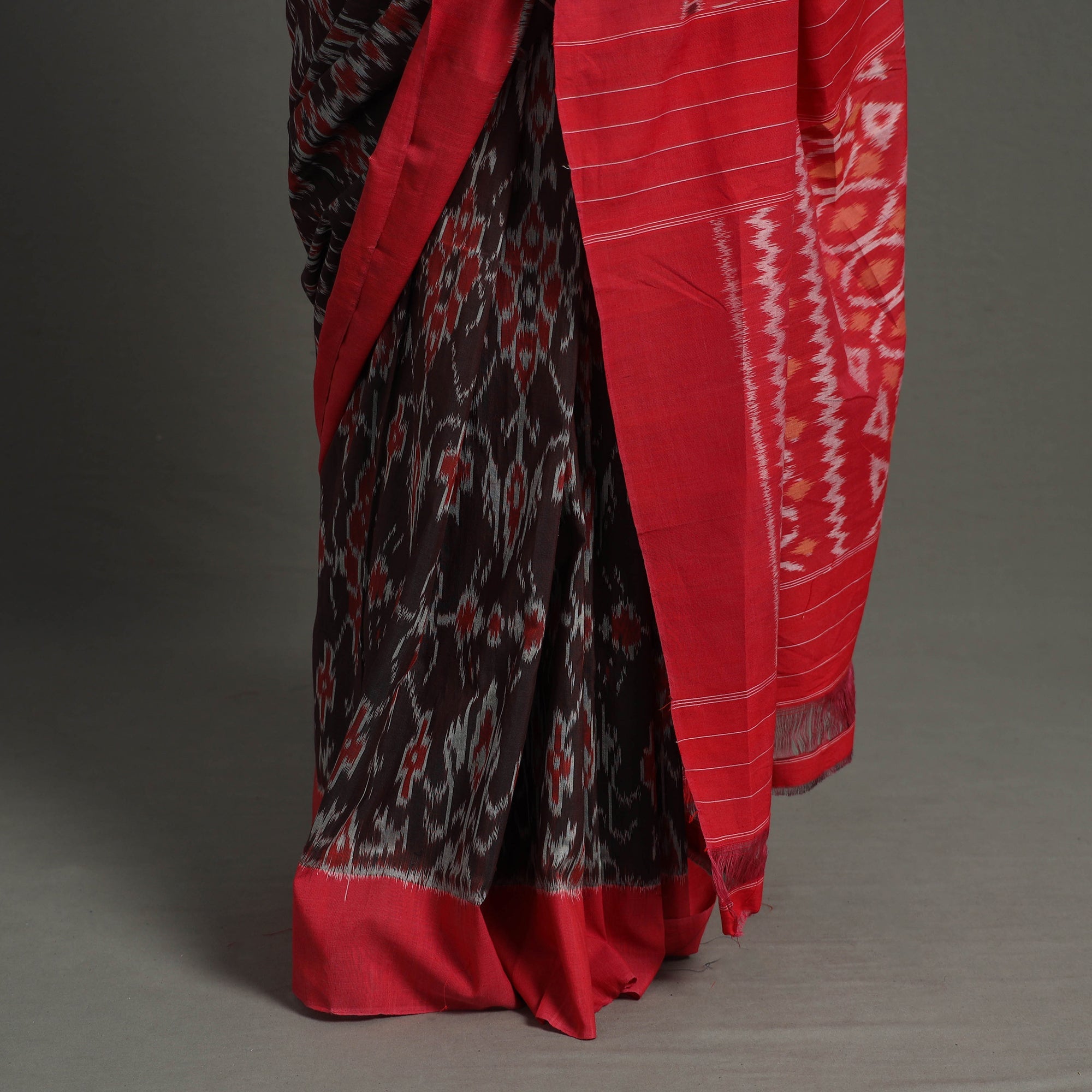 SOUTH KARGHA Brown - Mercerised Cotton Handloom Pochampally Ikat Saree 44 - view 5