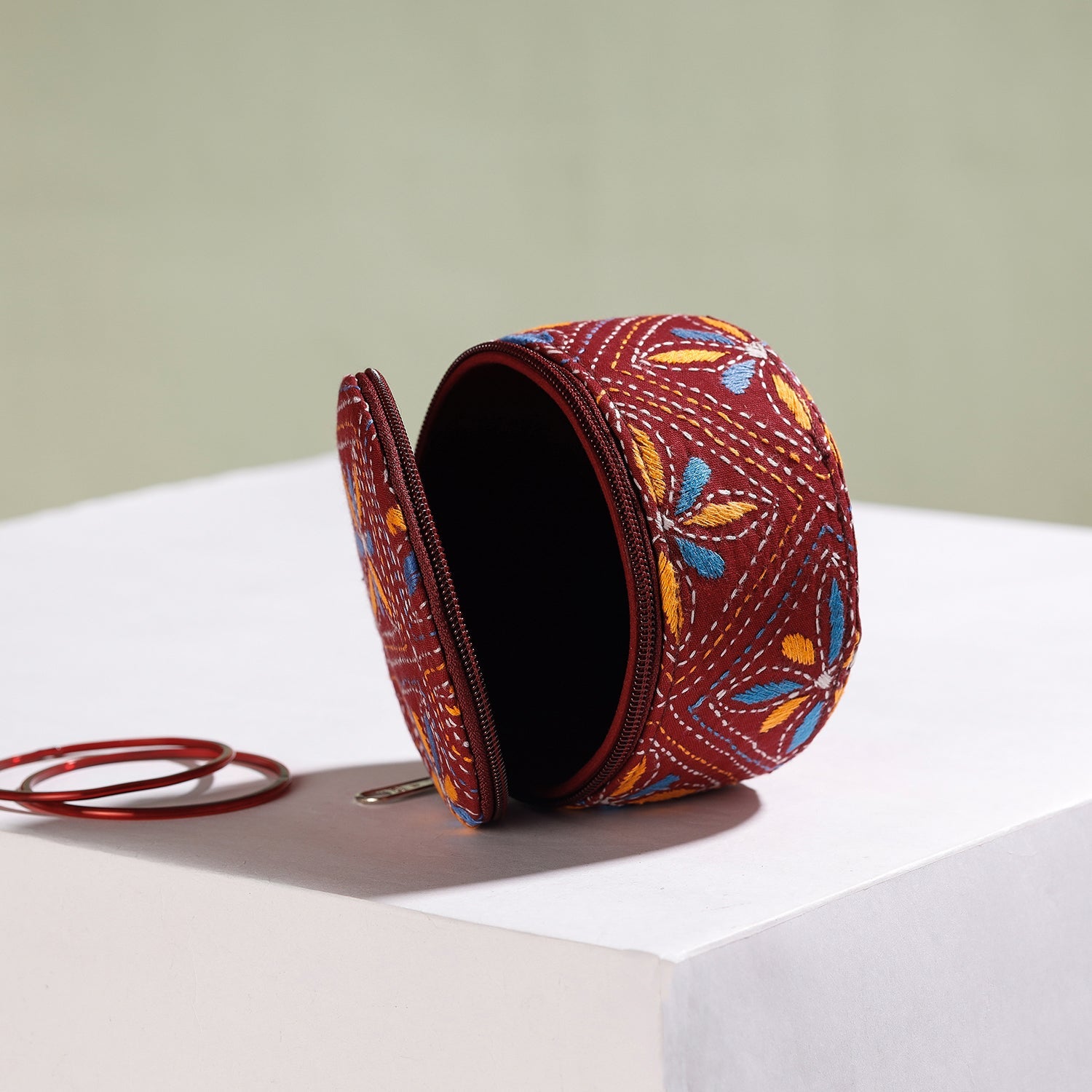 ASALKAAR Bengal Kantha Work Handcrafted Round Utility Box - view 2