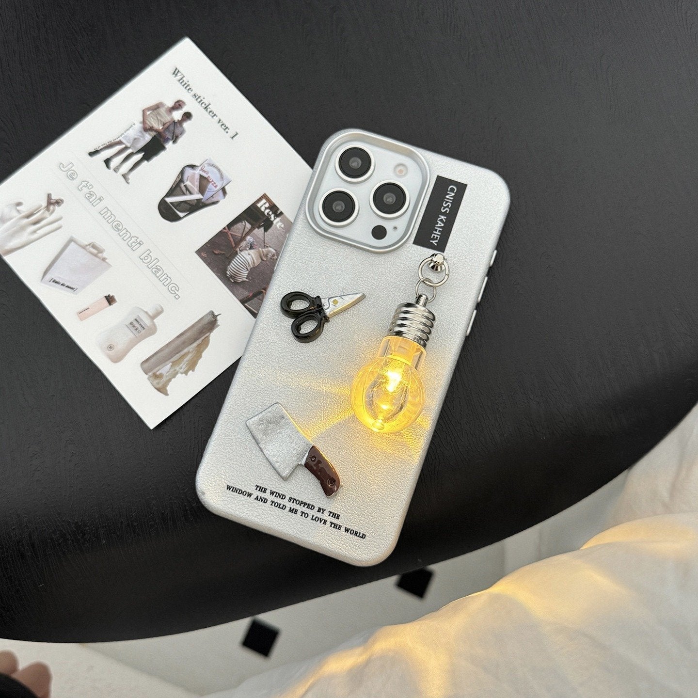 Peeperly Glowing Charm Light Bulb Sparkling Trinket Case - view 12