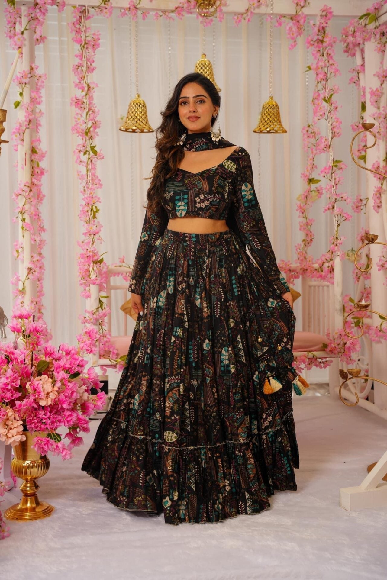 Idaho-o Farisha black lehenga set – Women's