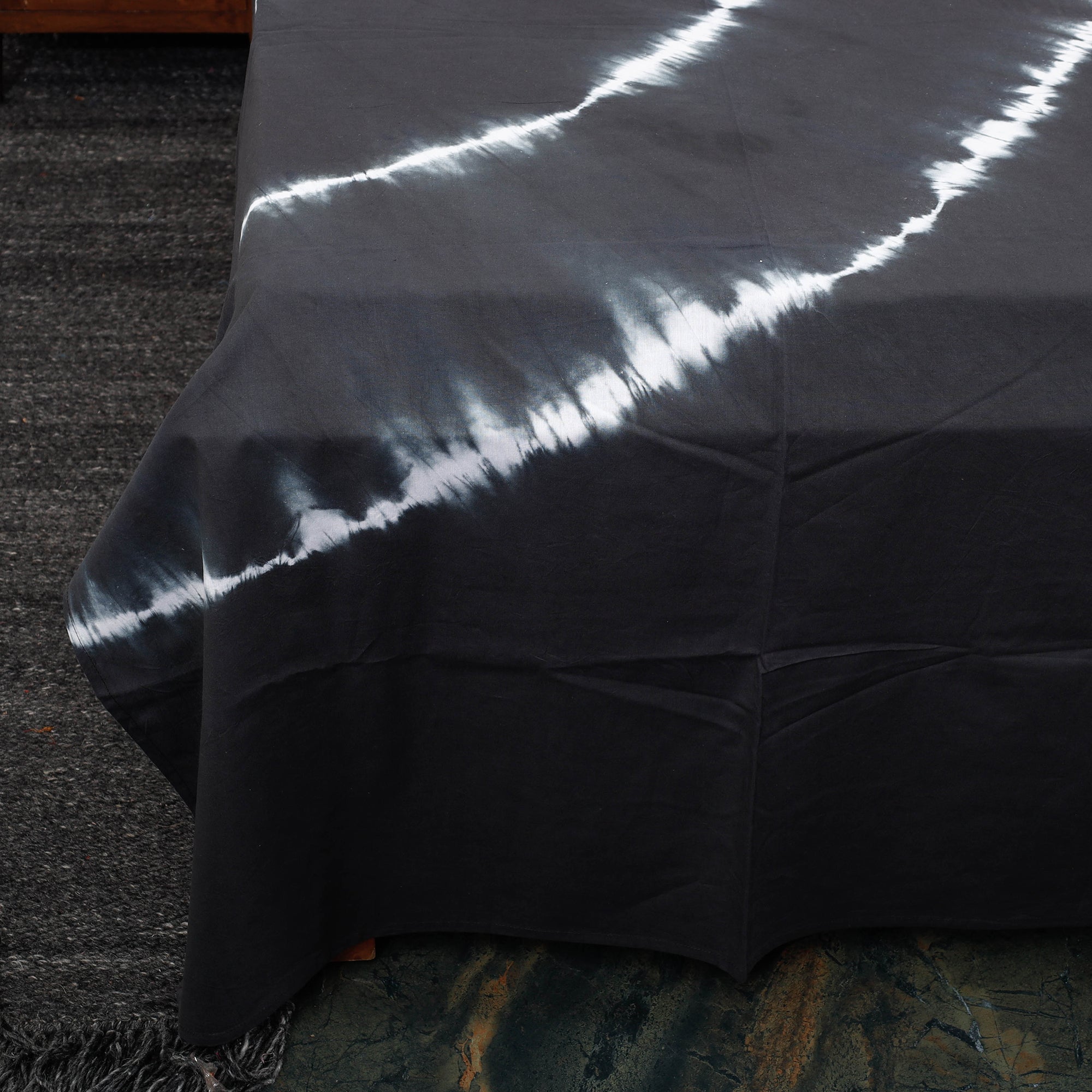 HAVELI CHRONICLES Black - Tie & Dye Cotton Double Shibori Bed Sheet Set - view 3
