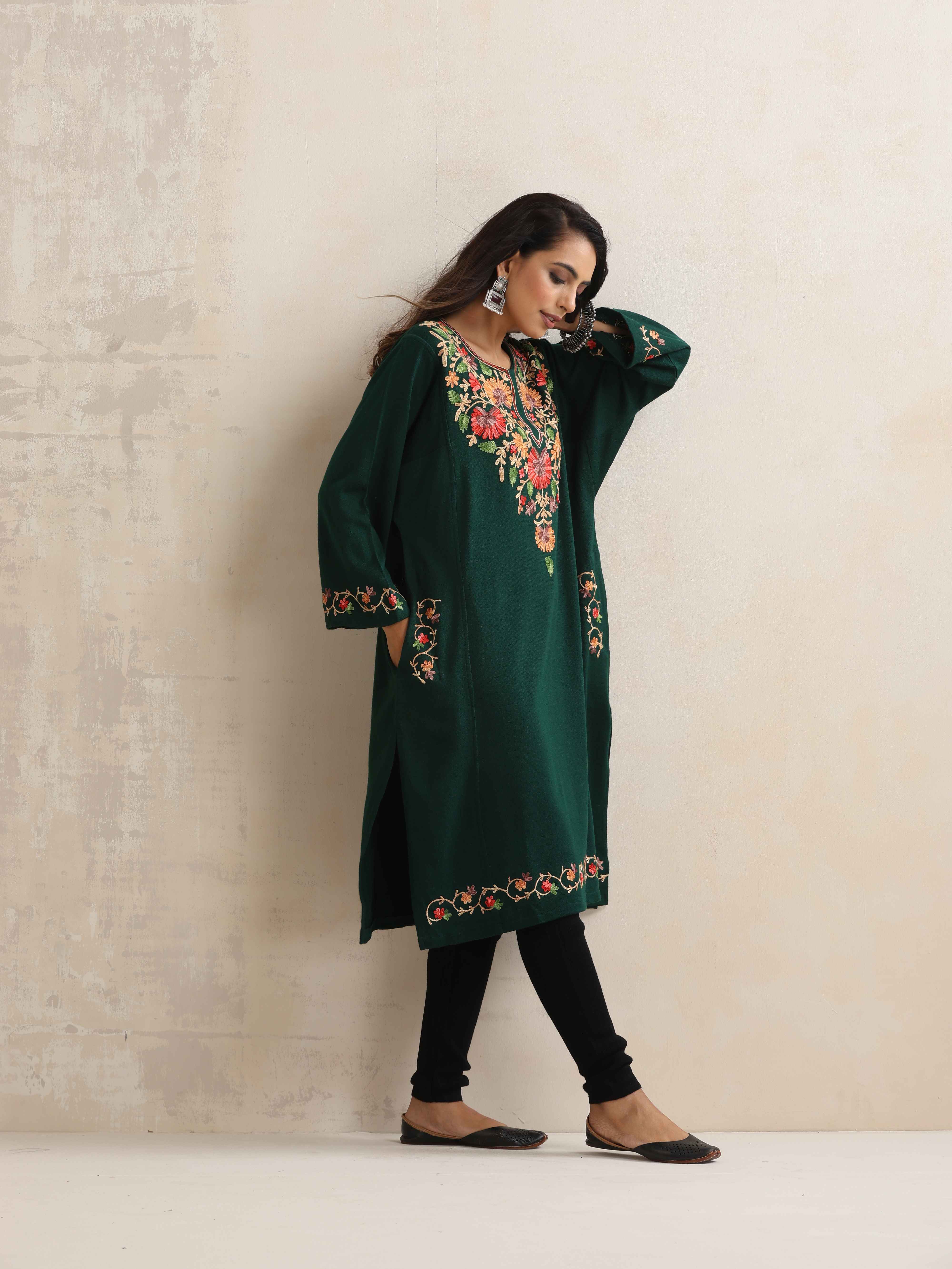 trueBrowns Green Kashmiri Embroidered Woollen Phiran Kurta - view 3
