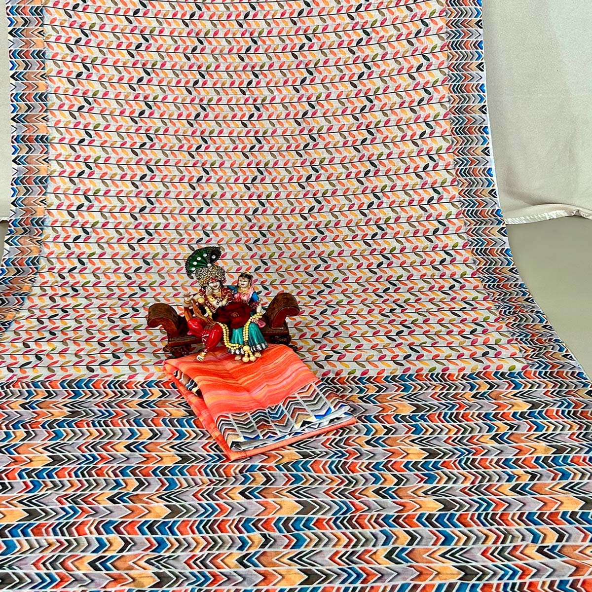 Peachmode Multi Floral Digital Printed Linen Saree - view 2