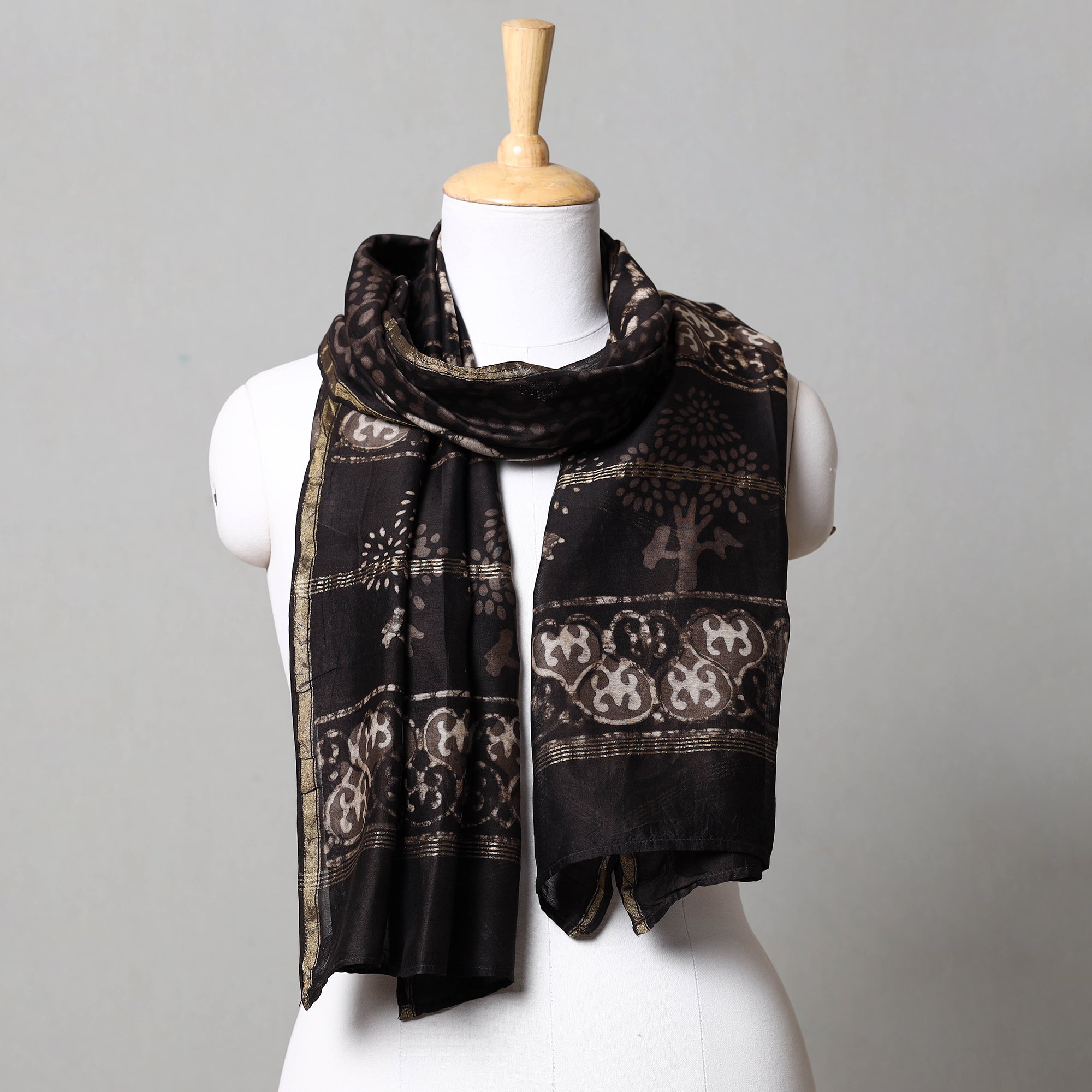 HAVELI CHRONICLES Black - Pipad Block Printed Chanderi Silk Handloom Stole