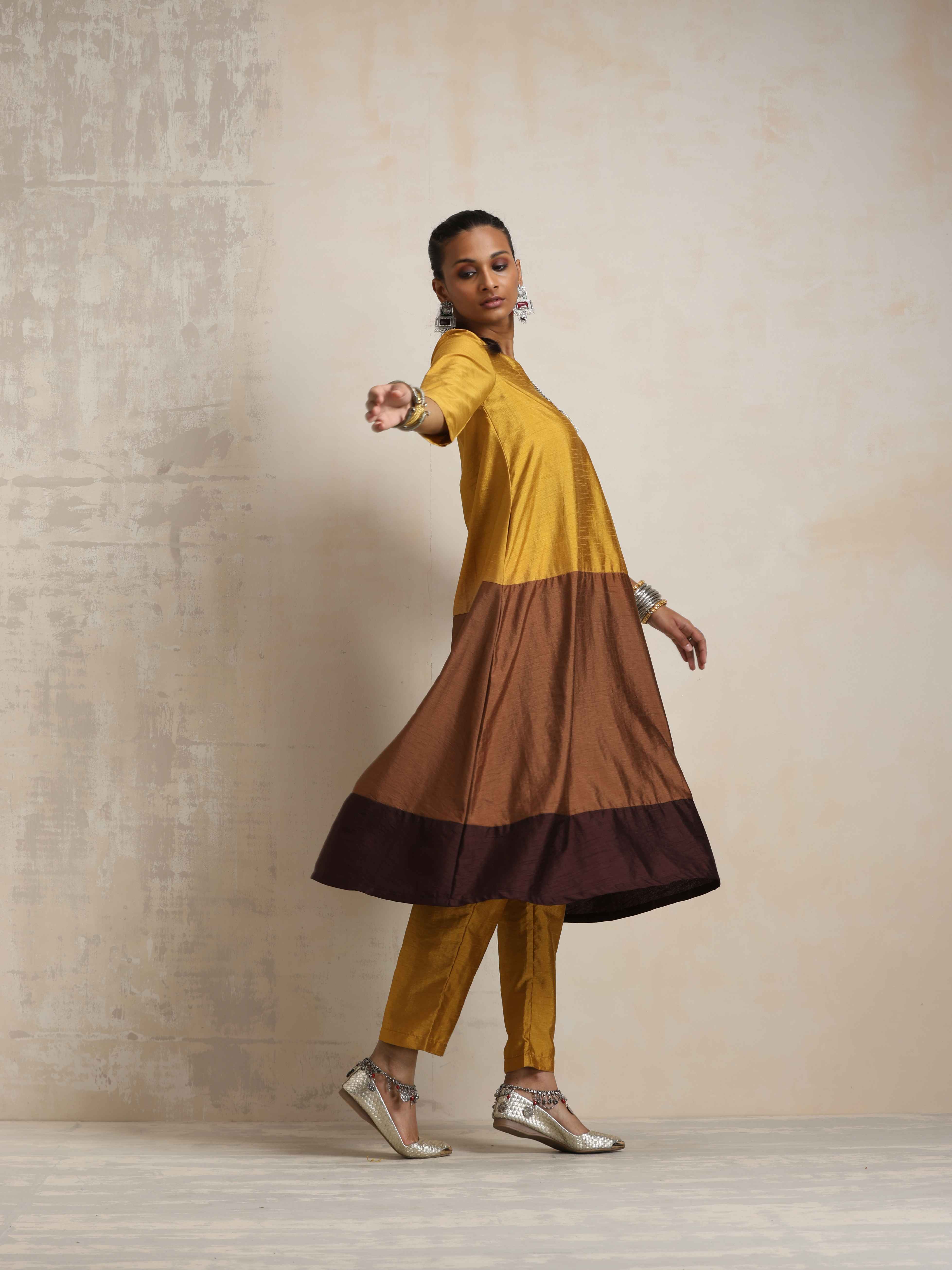 trueBrowns Gold Brown Silk A-line Kurta Set - view 3