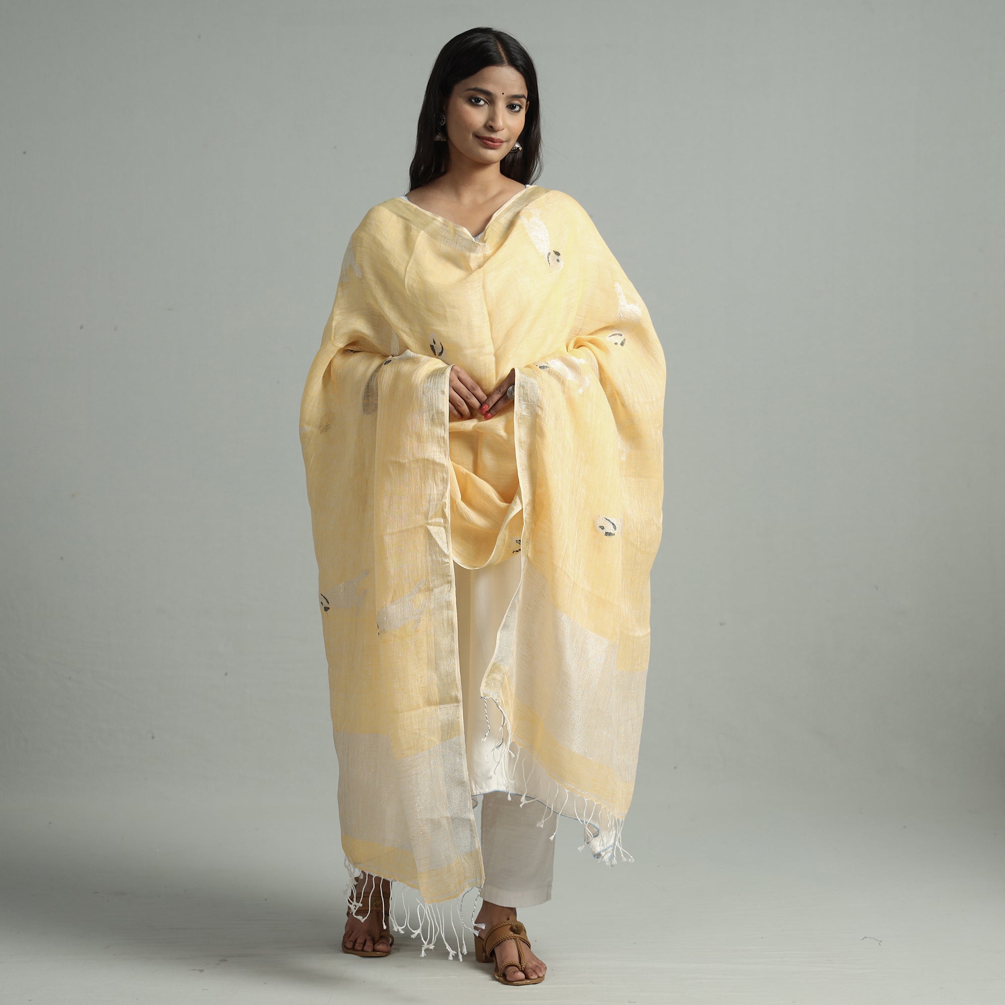 KHUSHBASH - HAPPY LOOM OF EAST Beige - Bengal Jamdani Handloom Linen Dupatta with Tassels 14 - view 2