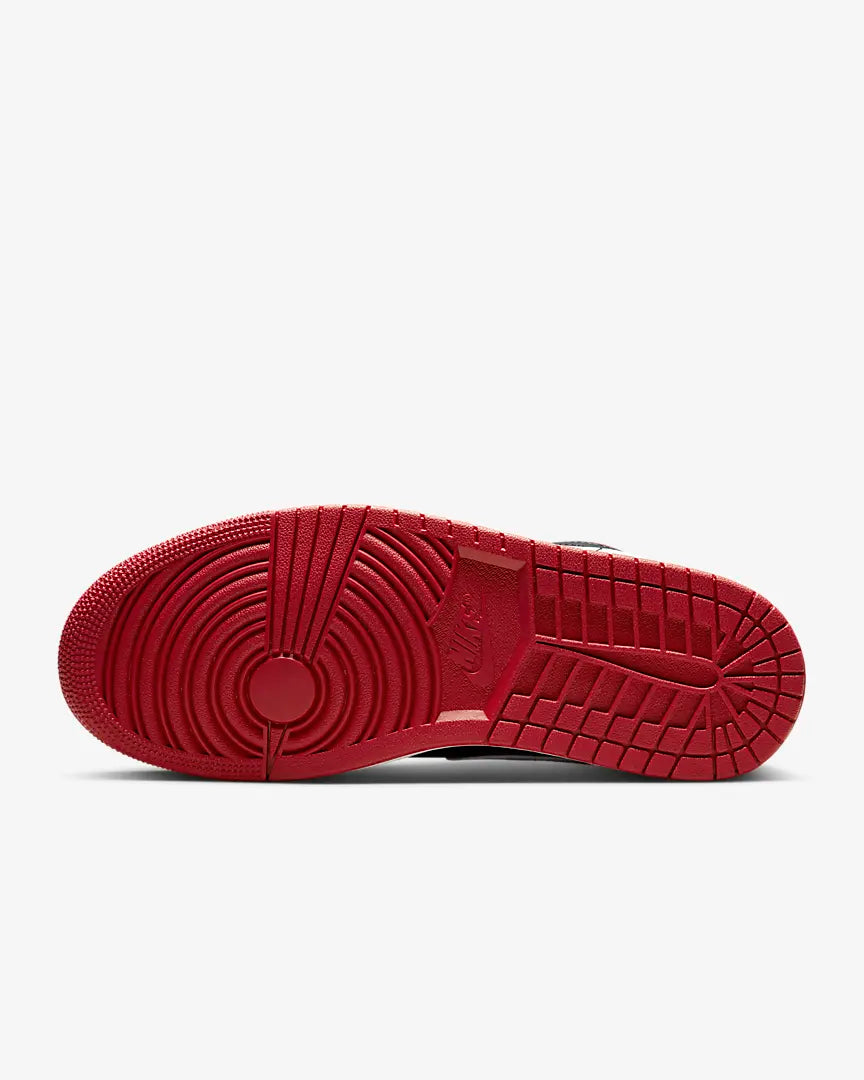 Air Jordan 1 Low Alternate Bred Toe - view 4
