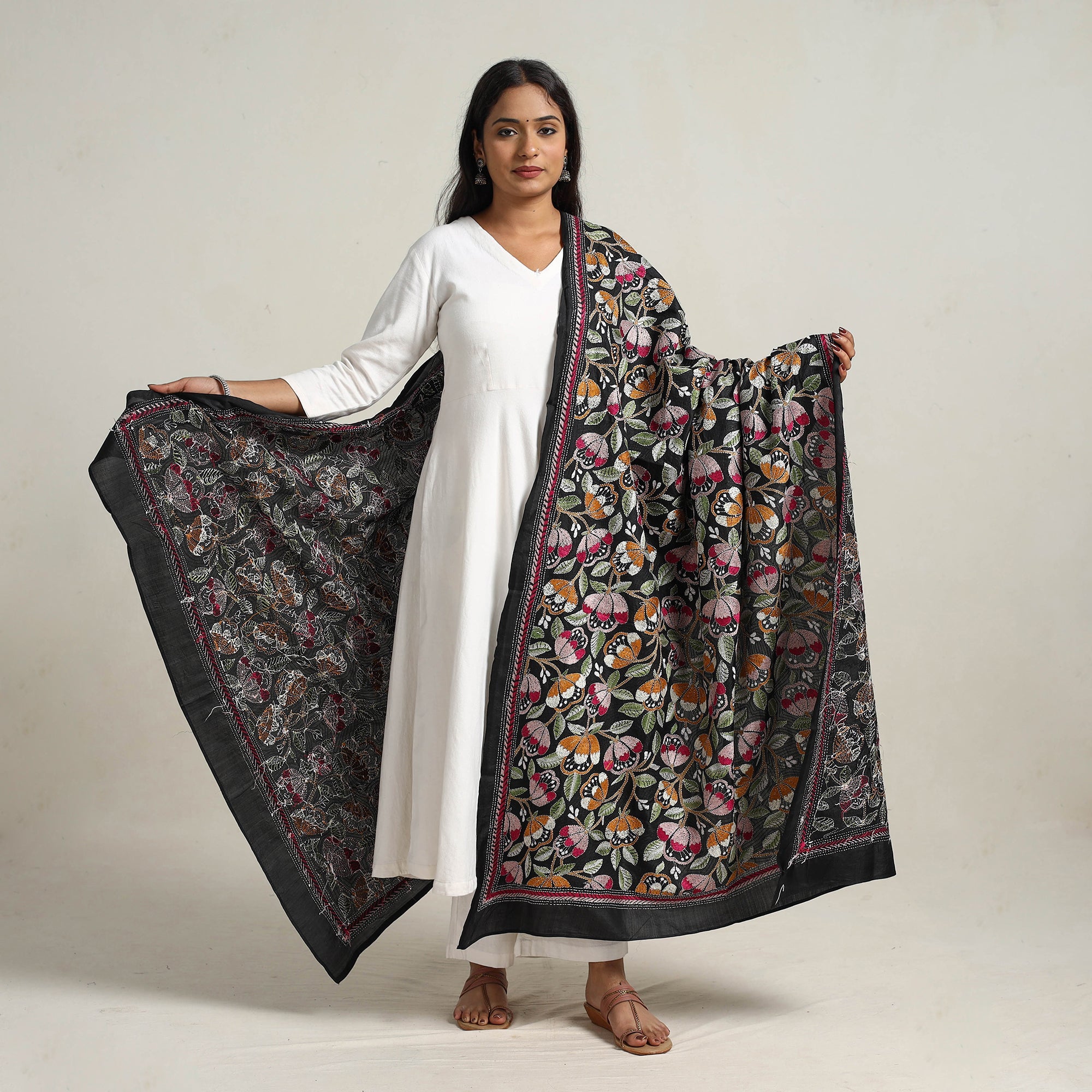 KHUSHBASH - HAPPY LOOM OF EAST Black - Bengal Handloom Silk Kantha Embroidery Dupatta 06