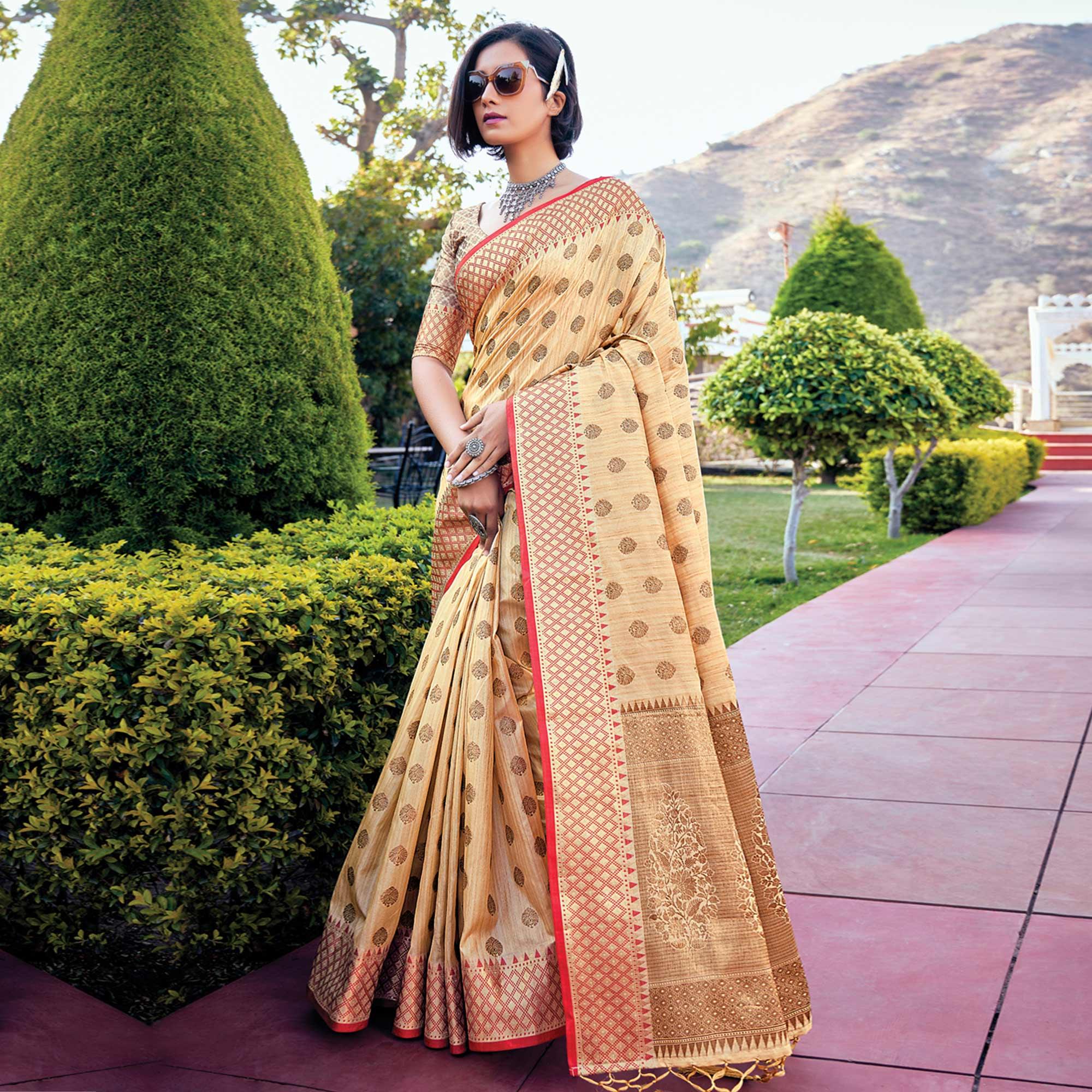 Peachmode Cream Festive Wear Woven Banarasi Silk Saree