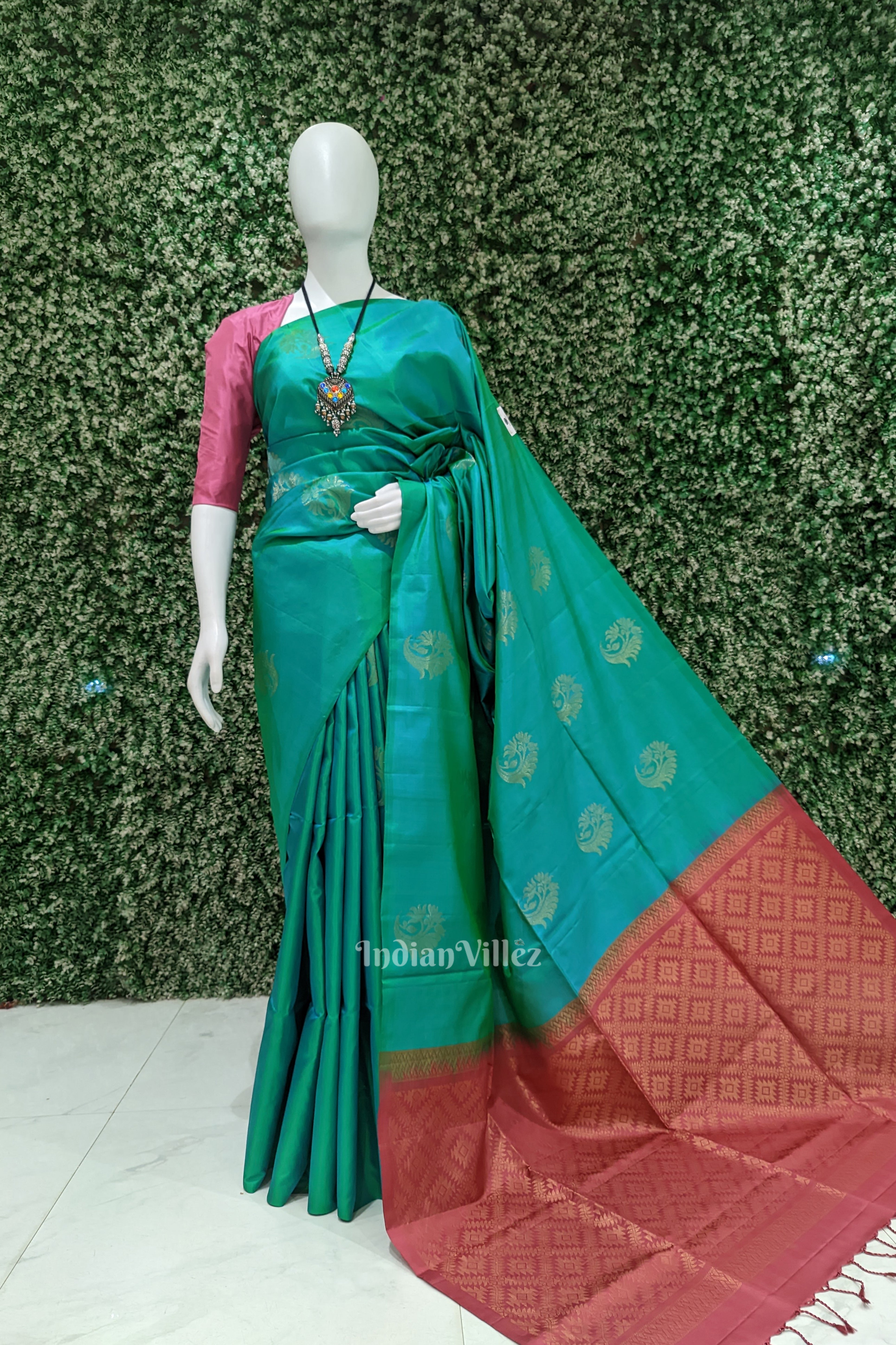 IndianVillèz Sky Green With Pinkish Red Pure Kanjivaram Soft Silk Saree