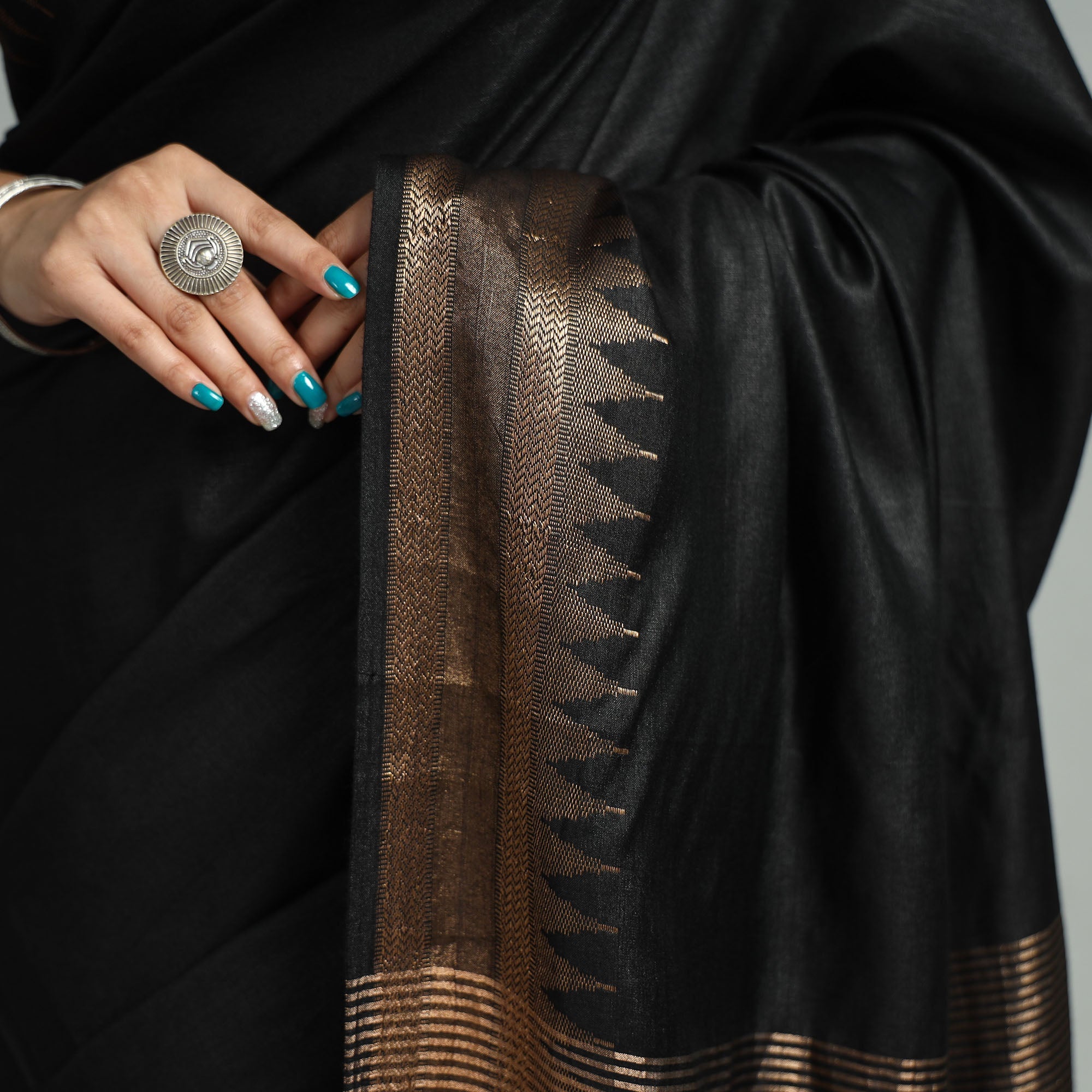 ITOKRI CRAFTS INITIATIVE Black - Vidarbha Tussar Bamboo Cotton Handloom Zari Border Saree 20 - view 5