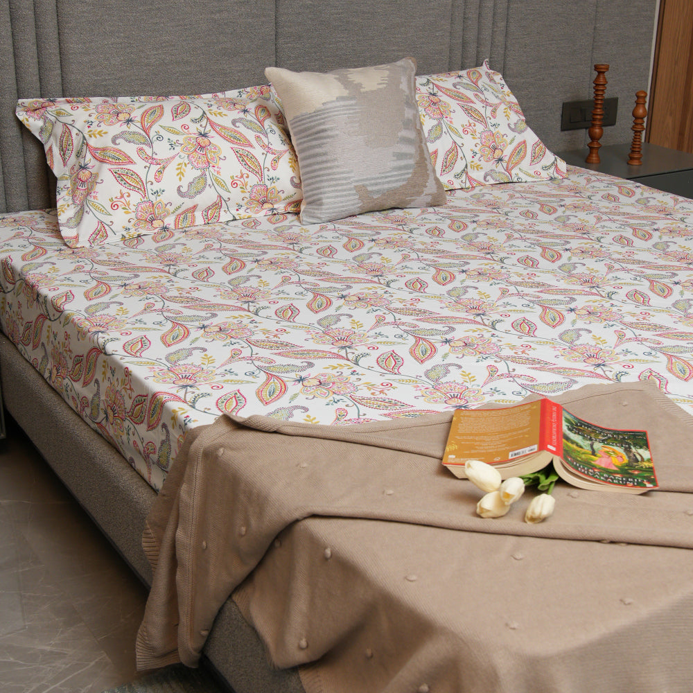 Urban Space -Home Furnishing Store Serene 200 TC 100% Cotton Bedsheet with Pillow Covers - Iris Pink