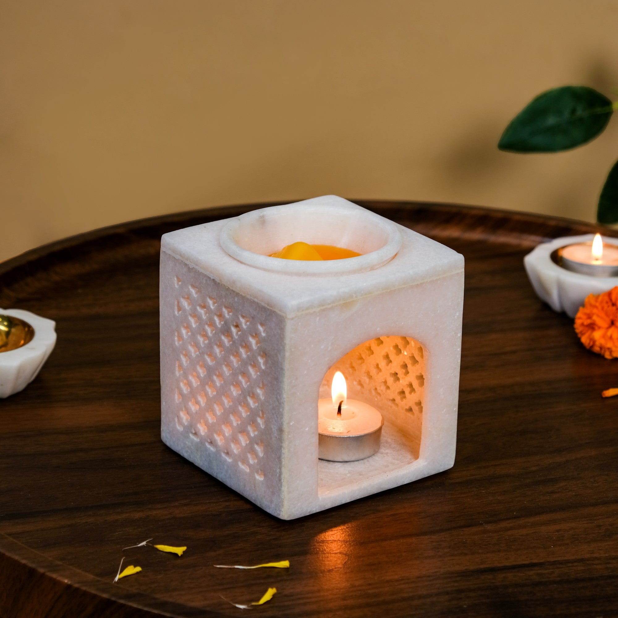 Nestasia Jharokha Artistry Marble Diffuser