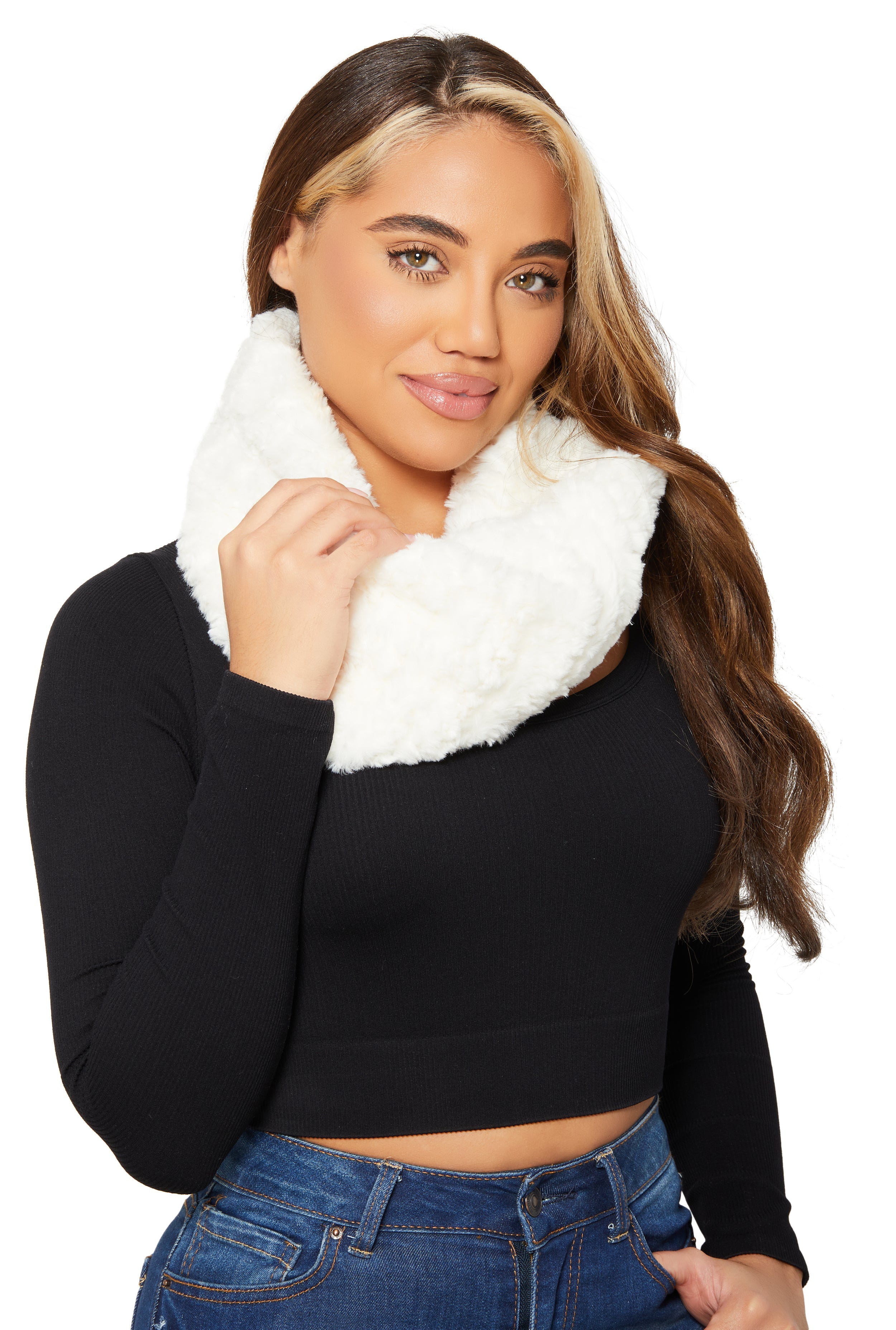 Rainbow Shops Solid Faux Fur Scarf – Women's