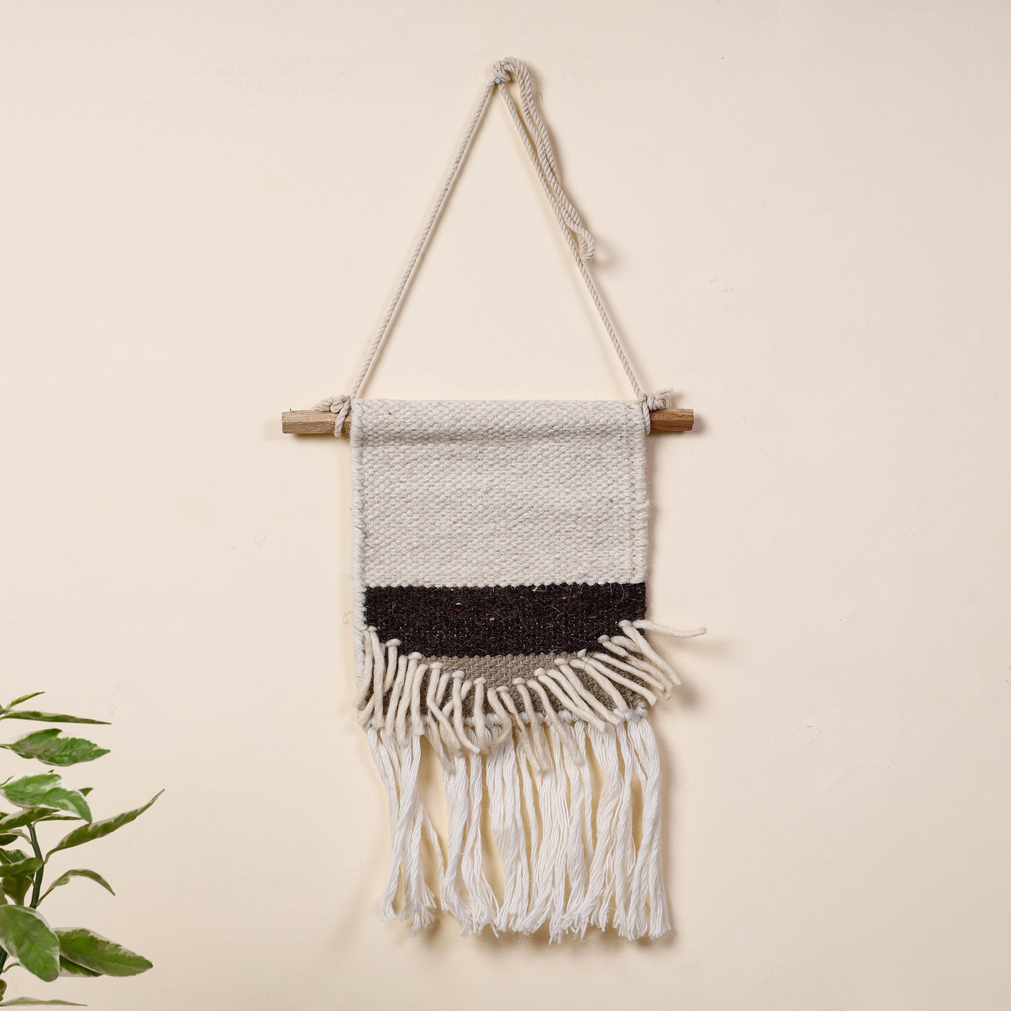 ITOKRI CRAFTS INITIATIVE Bhadohi Handwoven Wool Geometric Fringed Wall Hanging