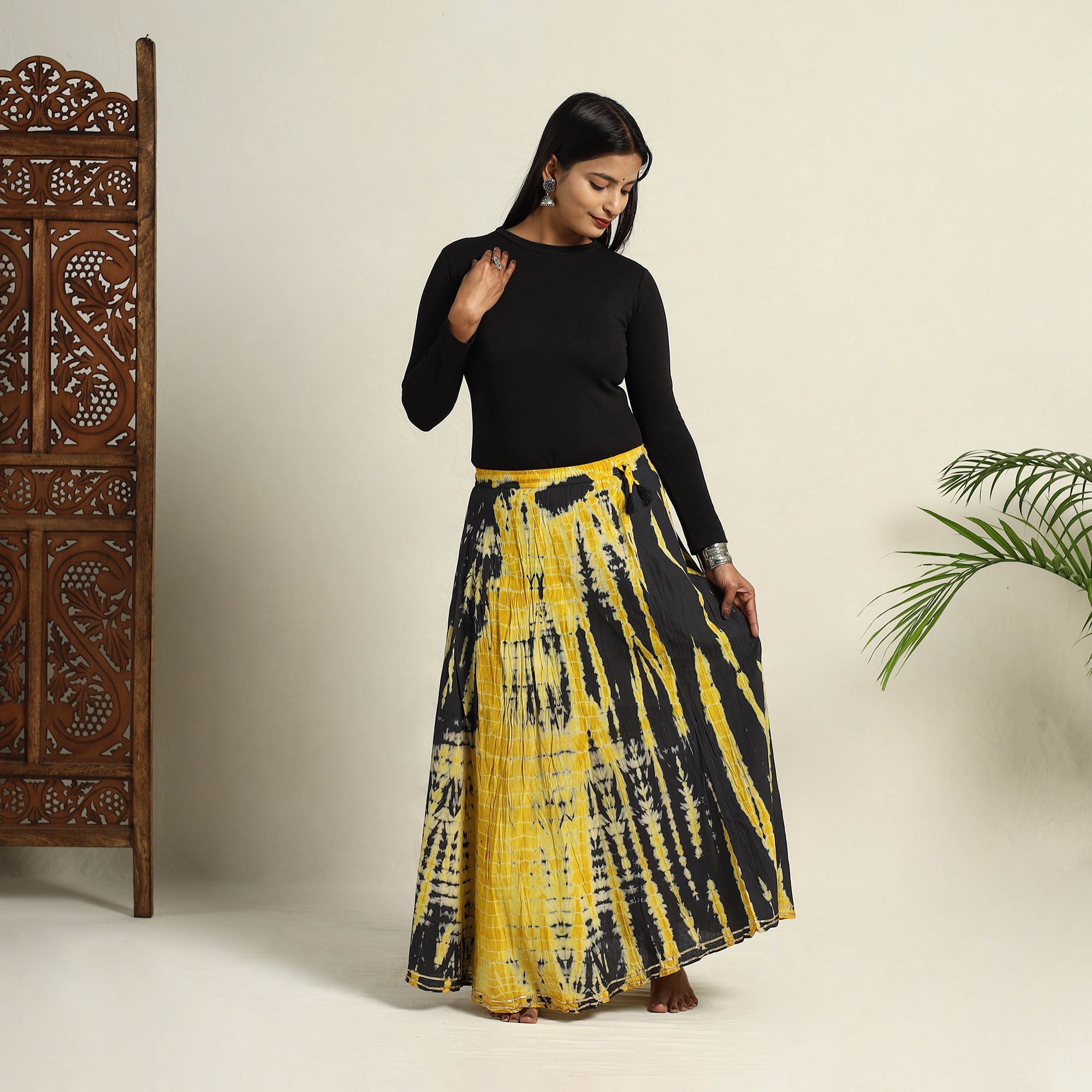 ARTISAN HAND BLOCK PRINTS Black - Cotton Long Shibori Tie-Dye Skirt 07 - view 3