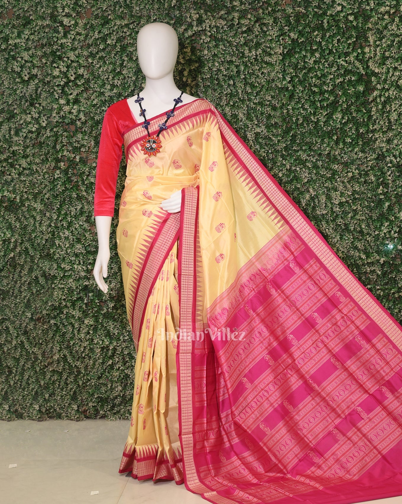 IndianVillèz Cream Rani Pink Boita Design Bomkai Sambalpuri Silk Saree