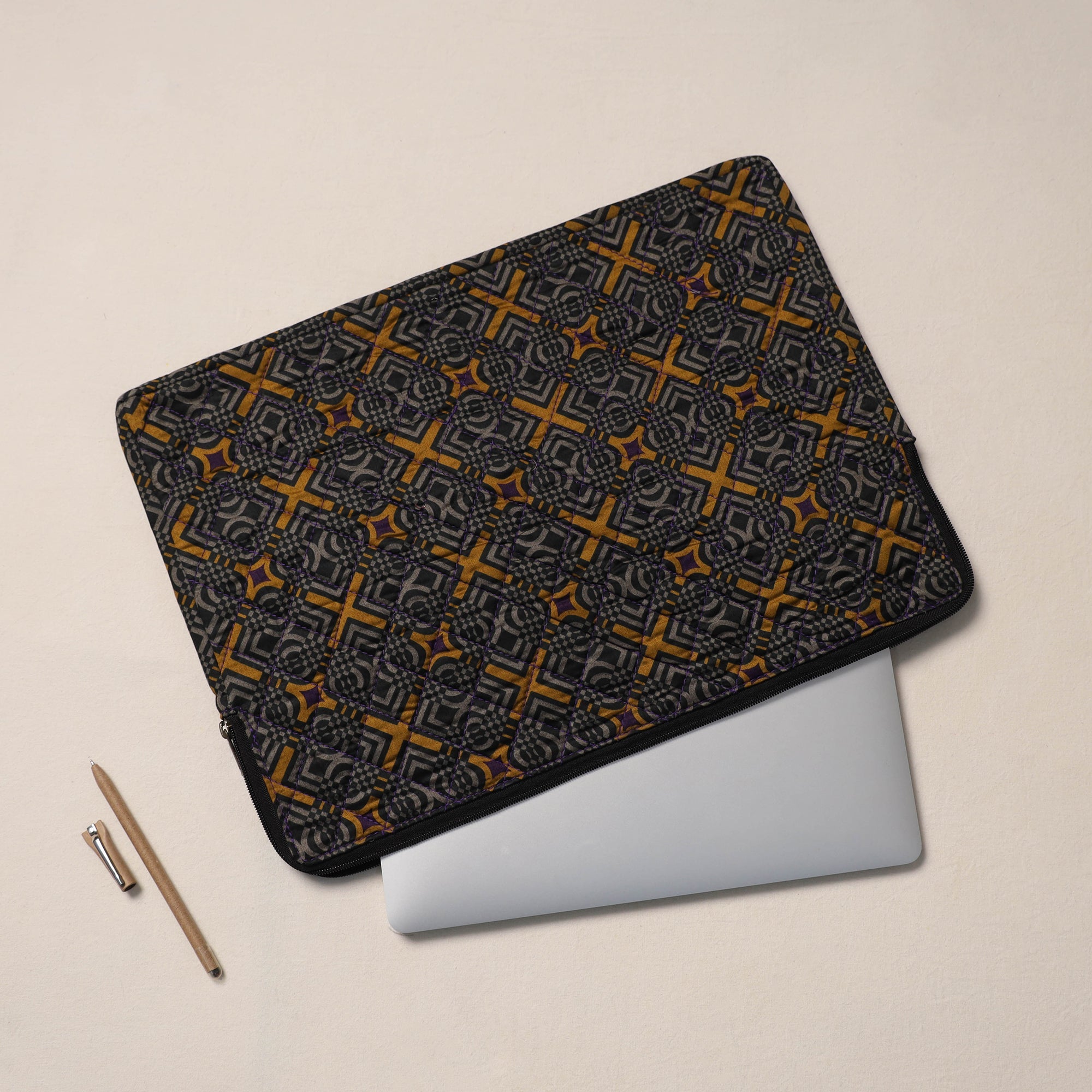 ASALKAAR Black - Handcrafted Quilted Laptop Sleeve (11 x 16 in) 08 - view 2