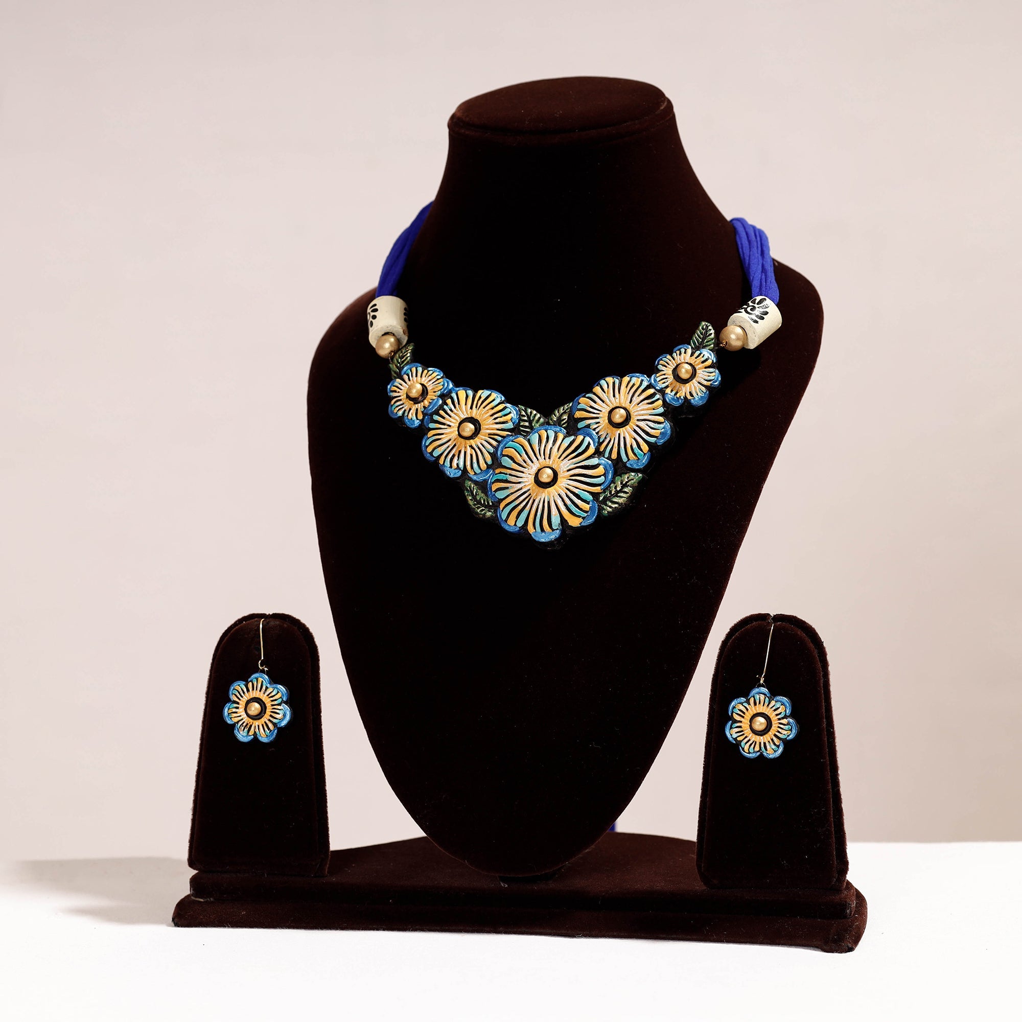 KHUSHBASH - HAPPY LOOM OF EAST Bishnupur Handpainted Terracotta Necklace Set