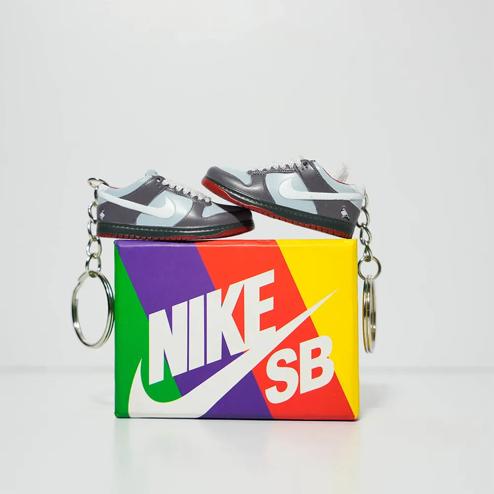 Kicks Machine 3D Sneaker Keychain With Box - Dunk Staple Pigeon NYC