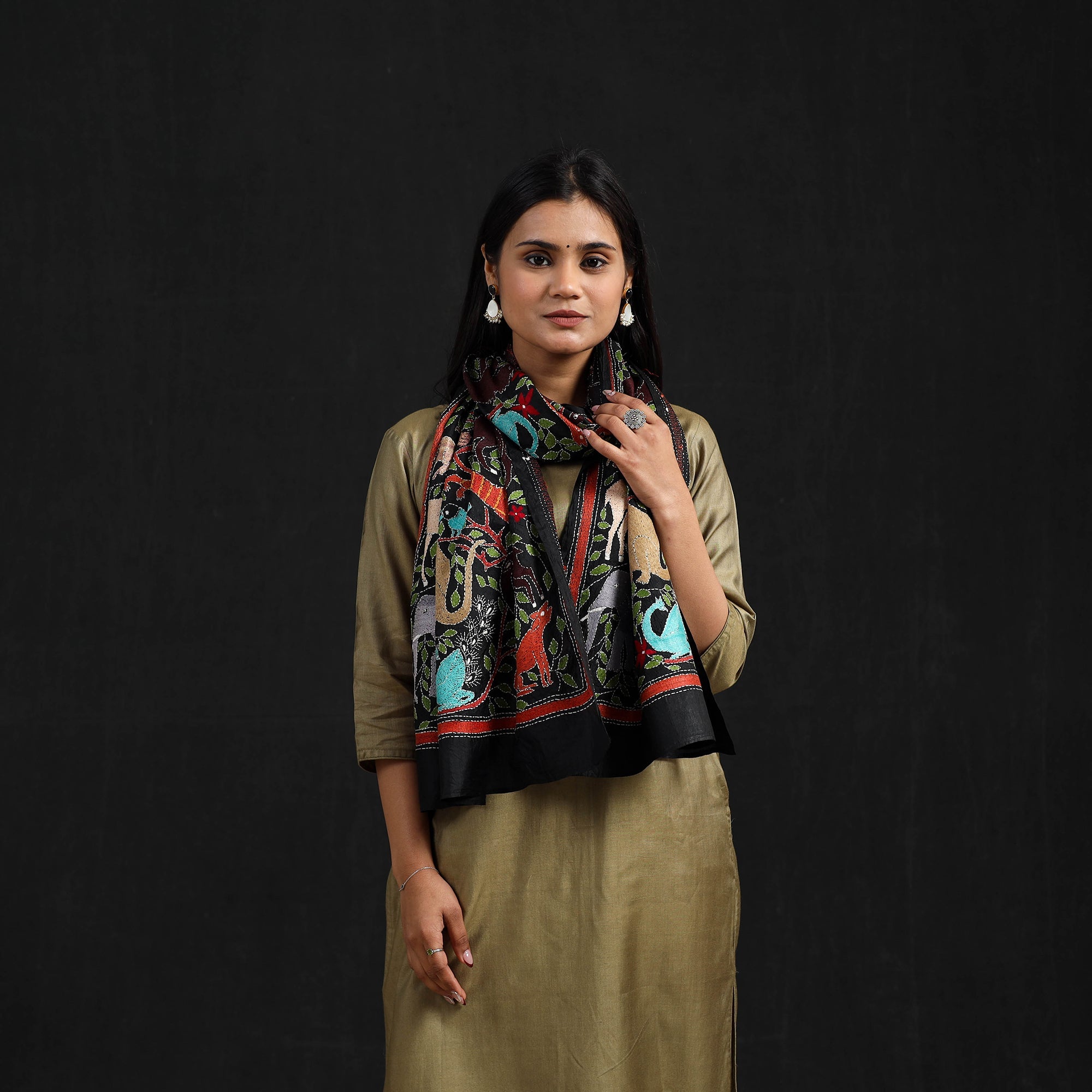 KHUSHBASH - HAPPY LOOM OF EAST Black - Handloom Silk Bengal Kantha Work Stole 30 - view 2
