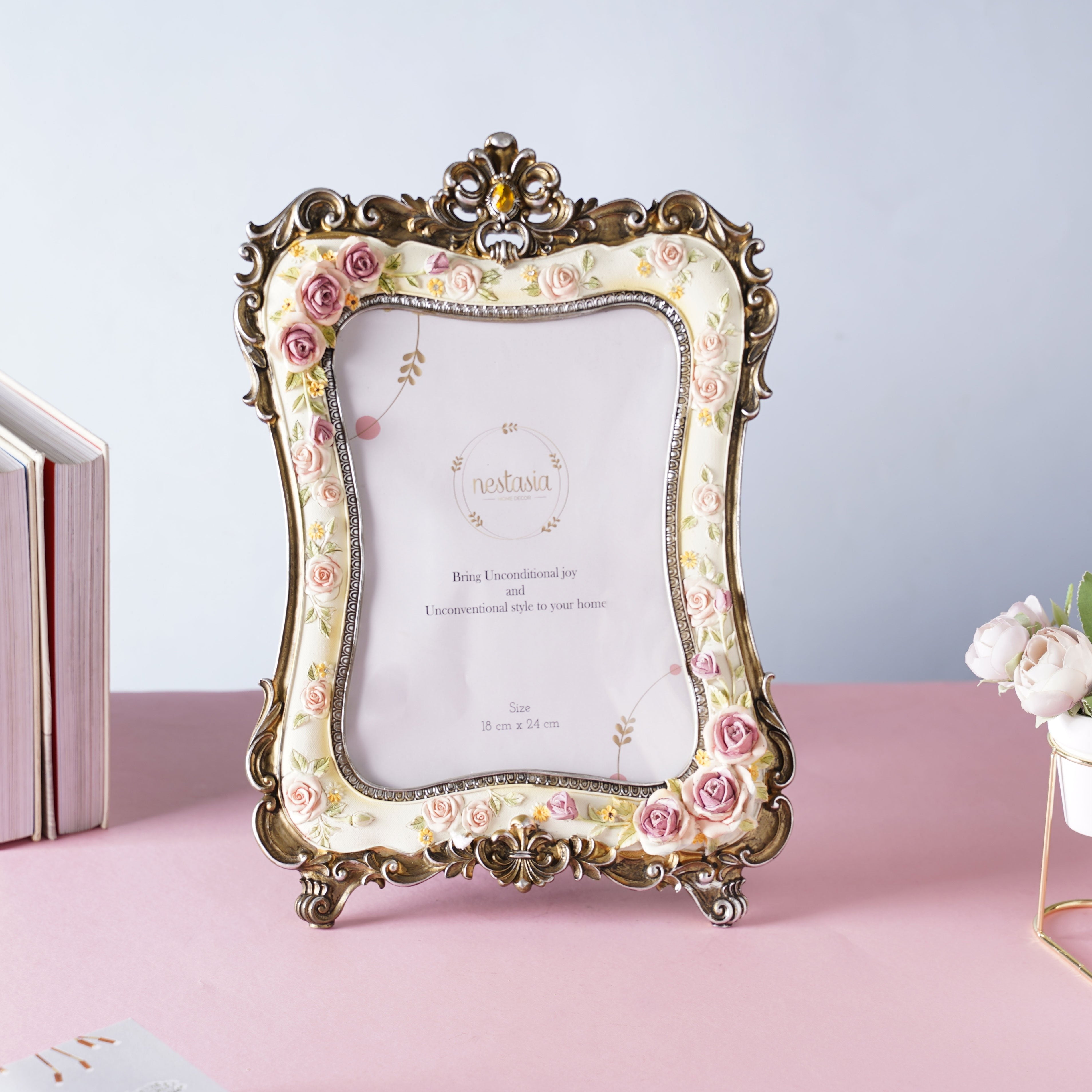 Nestasia Floral Antique Photo Frame