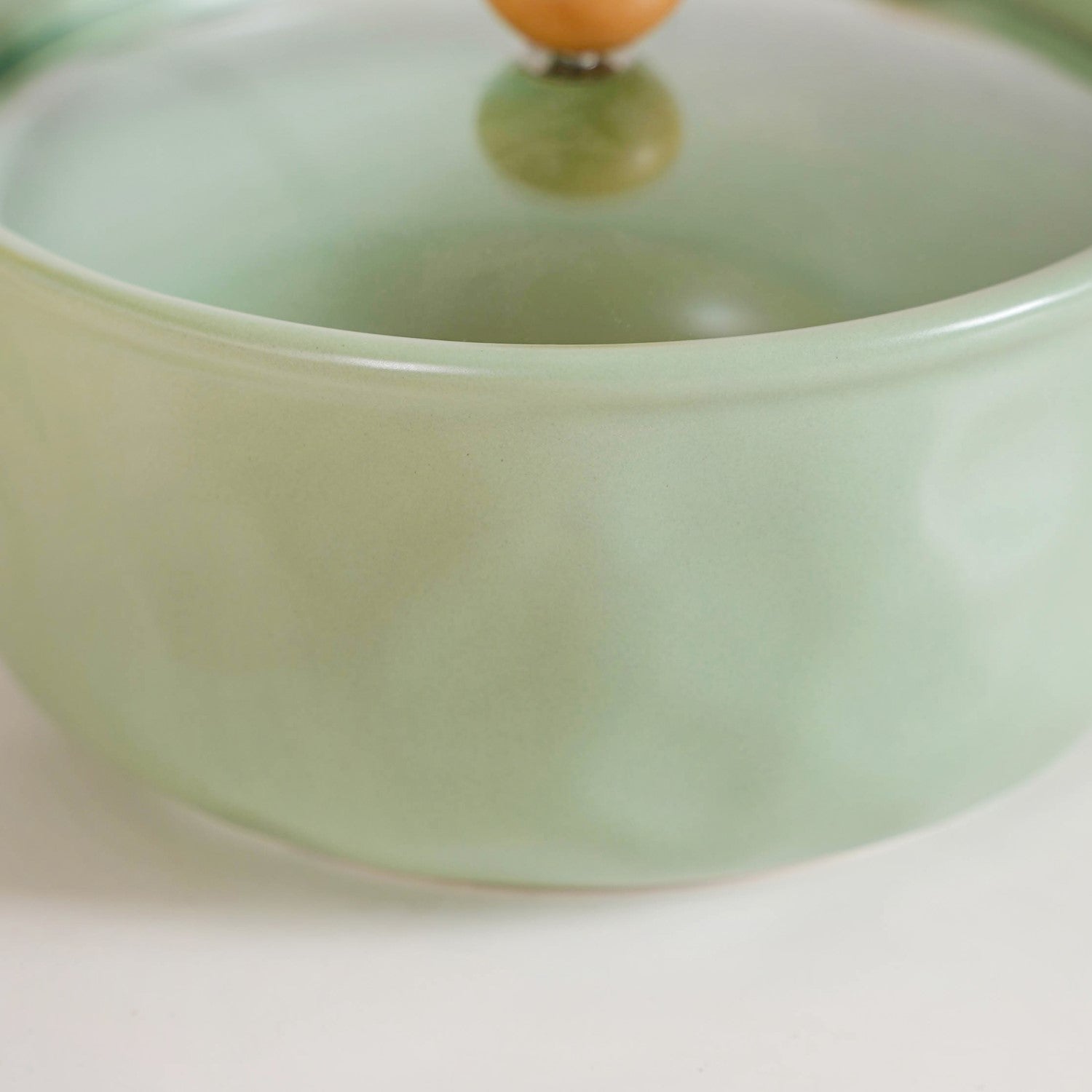 Nestasia Pebble Textured Serving Bowl With Glass Lid 950ml - view 7