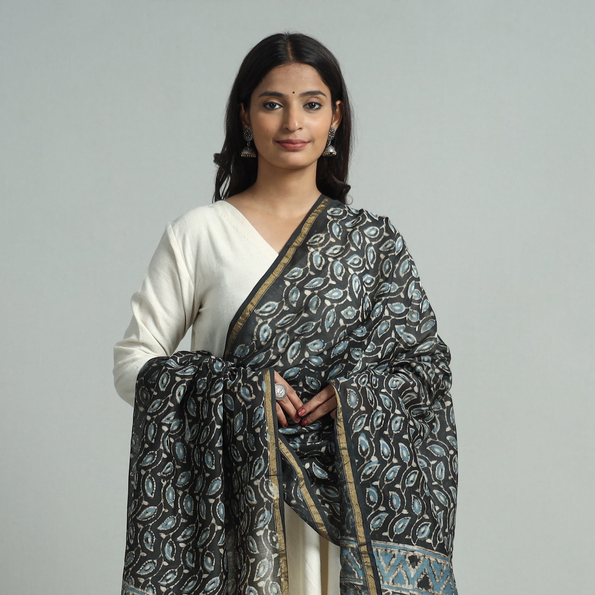 HAVELI CHRONICLES Black - Pipad Block Printed Handloom Chanderi Silk Dupatta 71 - view 3