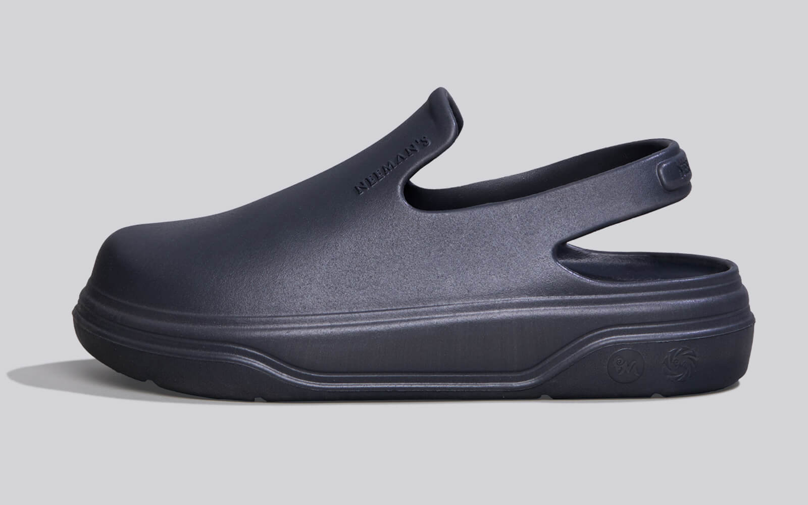 Neeman's Cushers Clogs For Men : Dark Grey