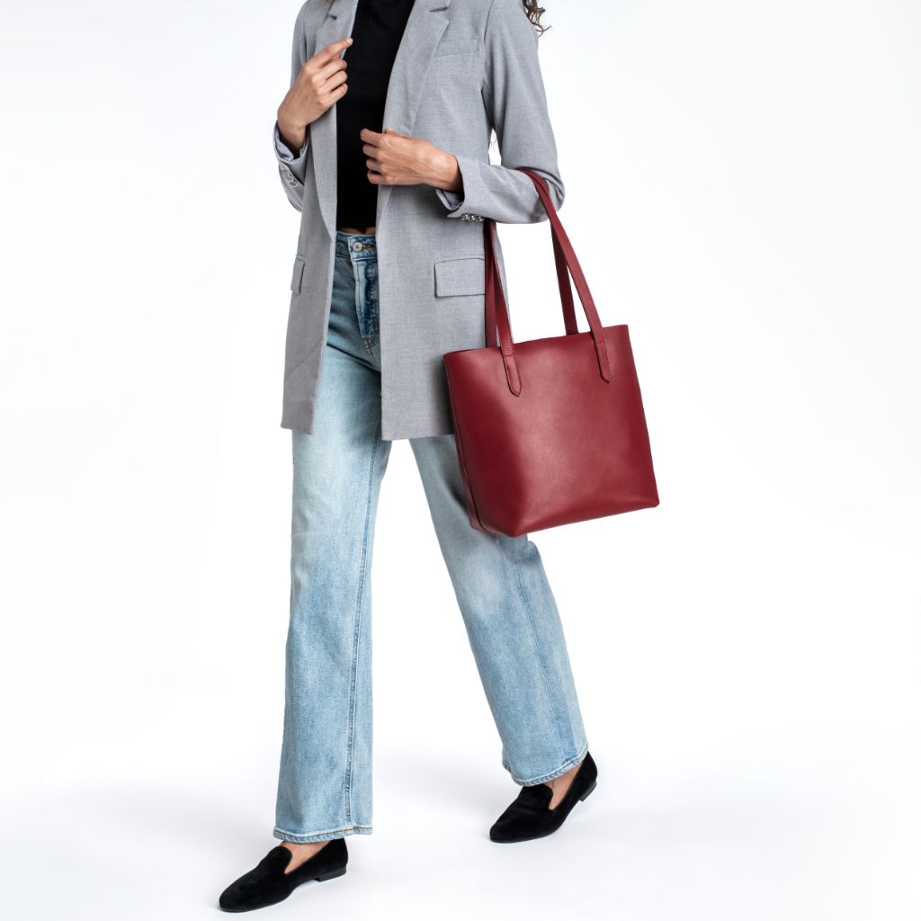 Thursday Boots - Women's Bags Everyday Tote | Red (M) - view 8