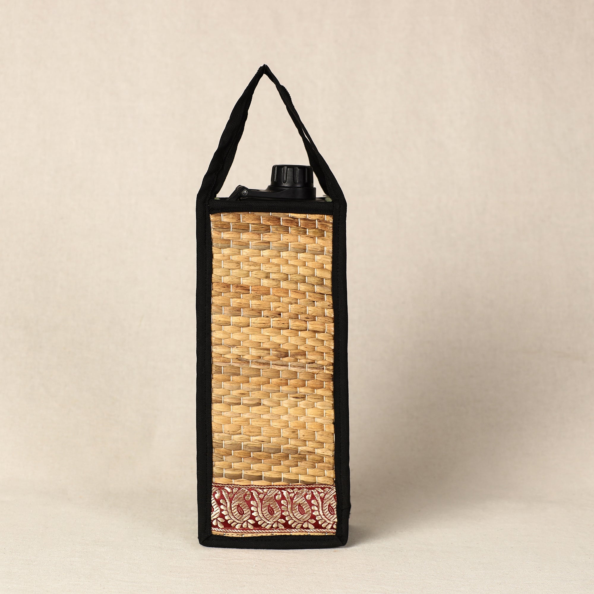 ITOKRI CRAFTS INITIATIVE Beige - Handmade Organic Water Hyacinth Bottle Bag from Assam - view 2