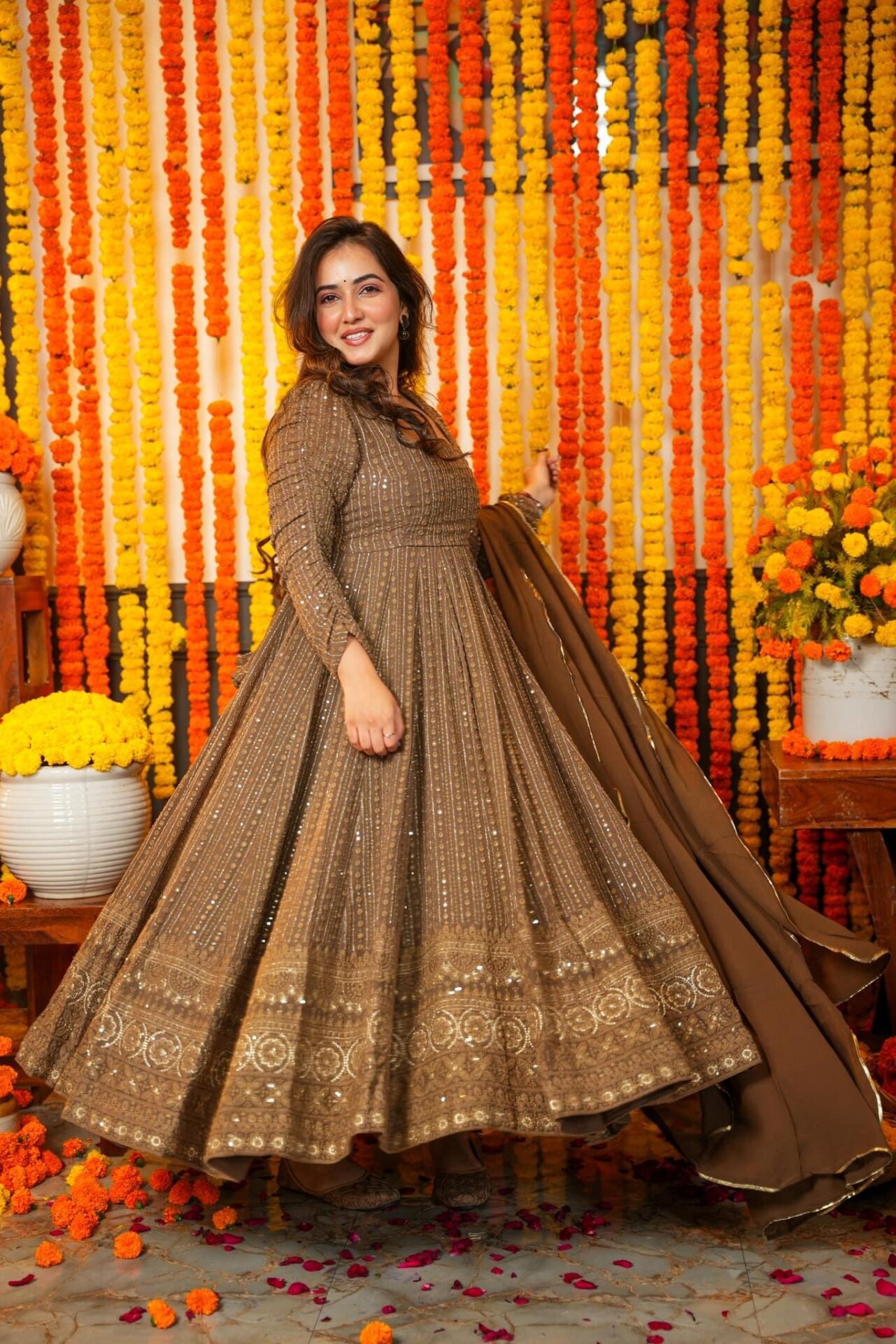 Idaho-o Mudstone georgette embroidered suit set - view 2
