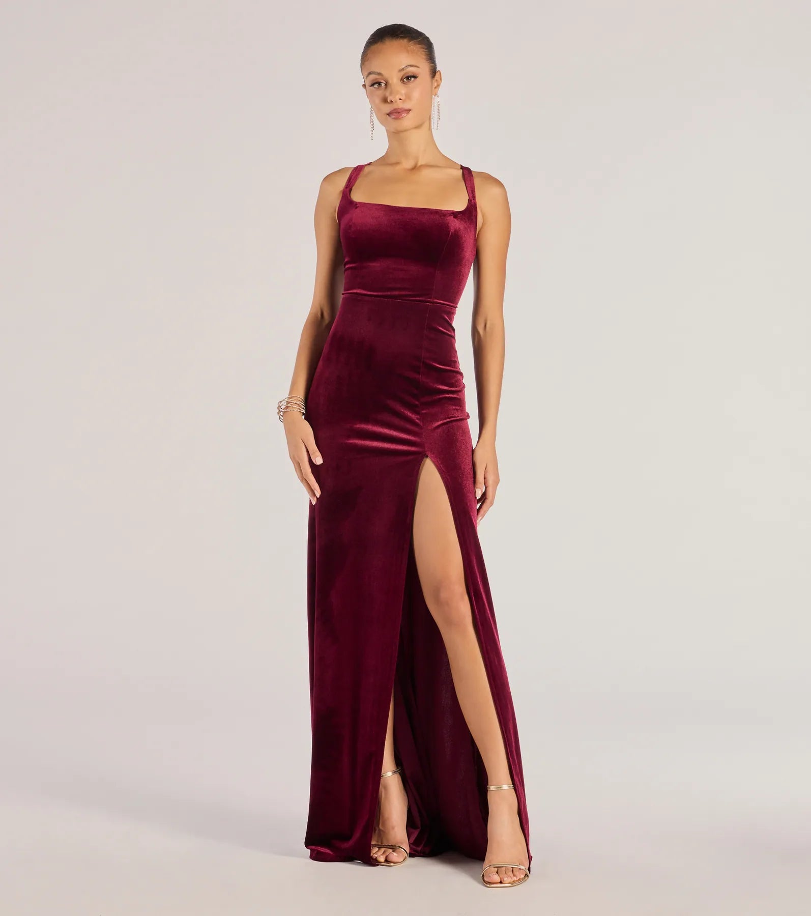 Windsor Christina Lace-Up Back Velvet Dress – BURGUNDY