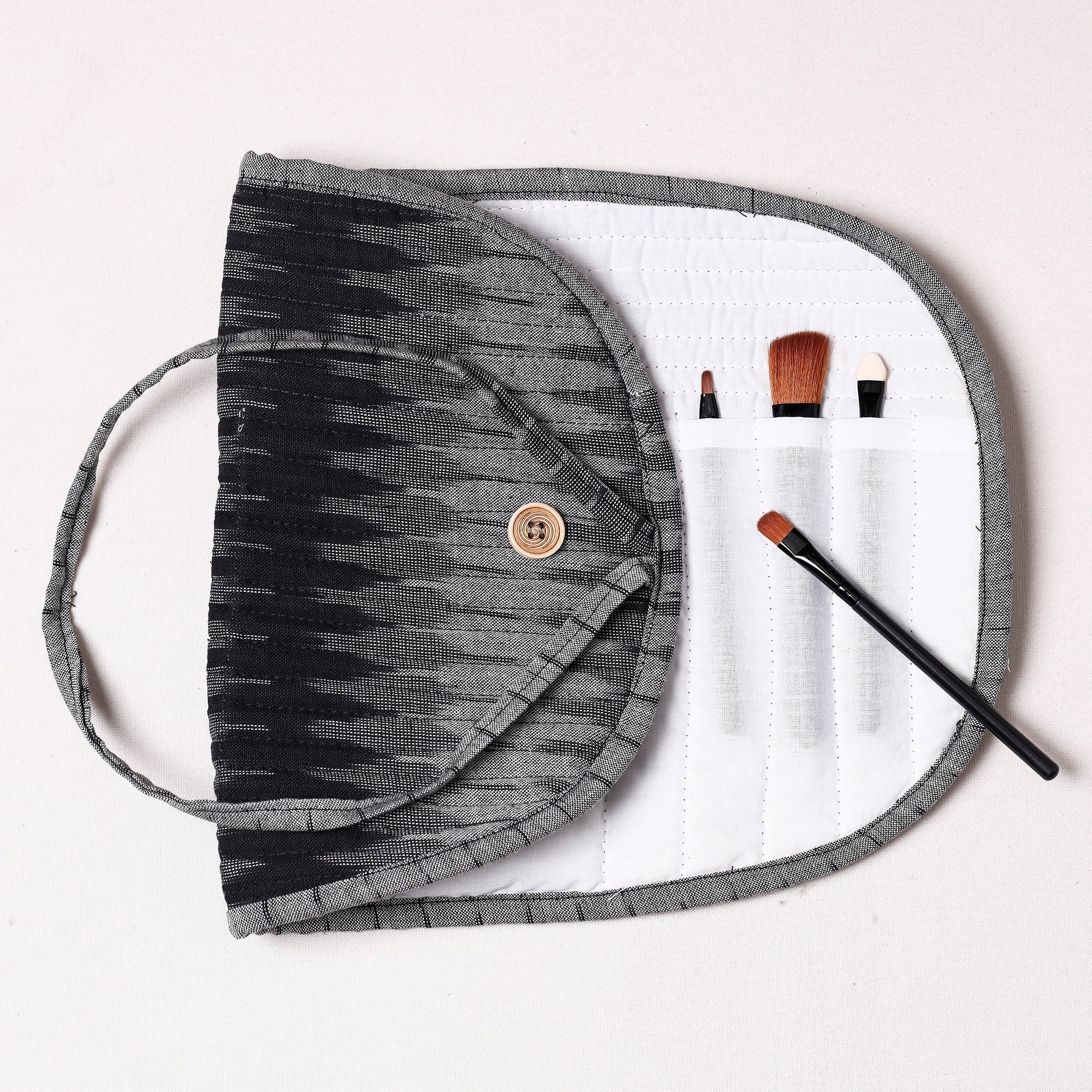 NOORI BAZAR Black - Ikat Fabric Multipurpose Segmented Make-up Brush Wrap Pouch/Case