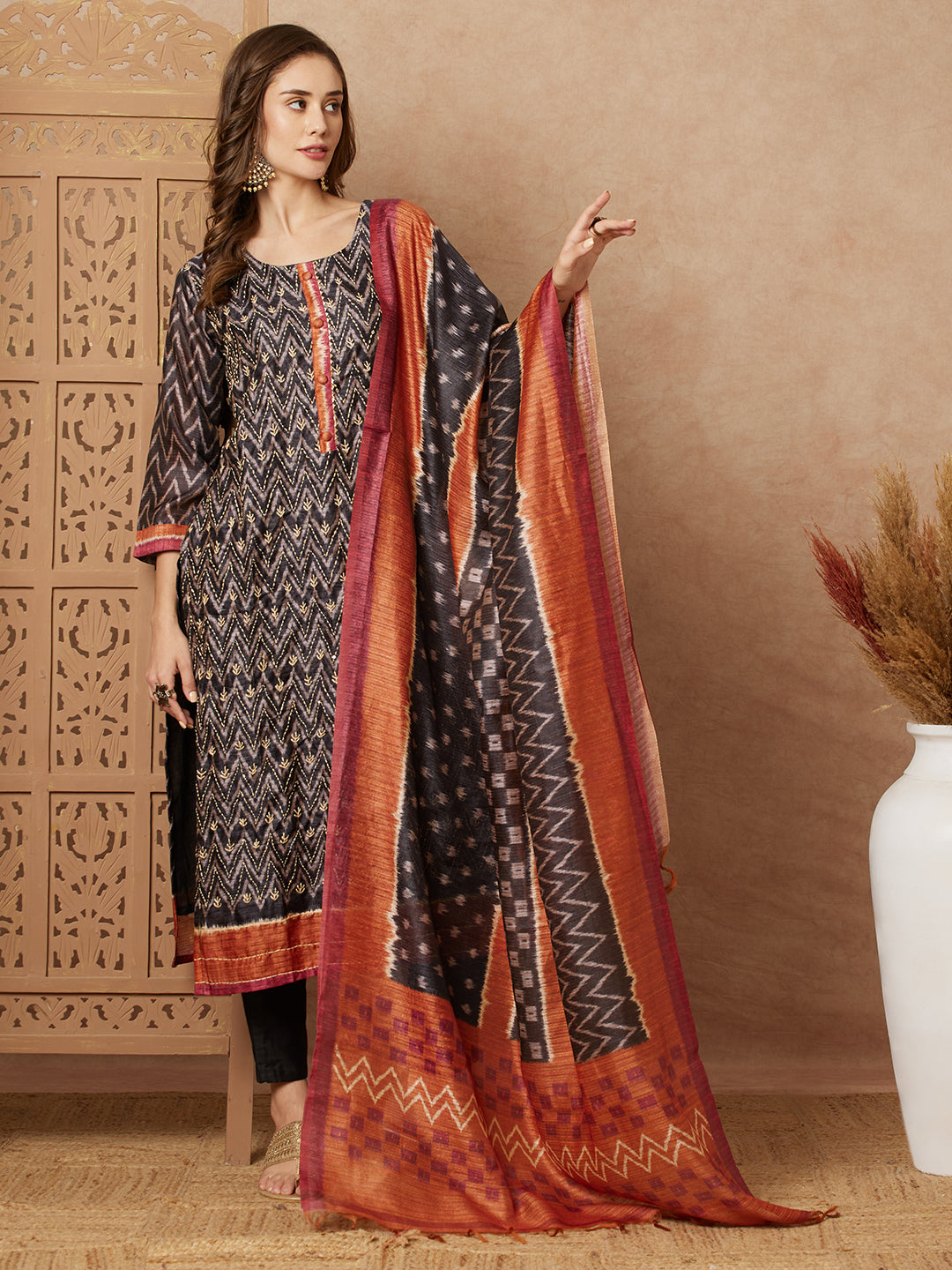 Fashor Ethnic Chevron Printed & Kantha Embroidered Straight Fit Kurta with Pant and Dupatta - Black