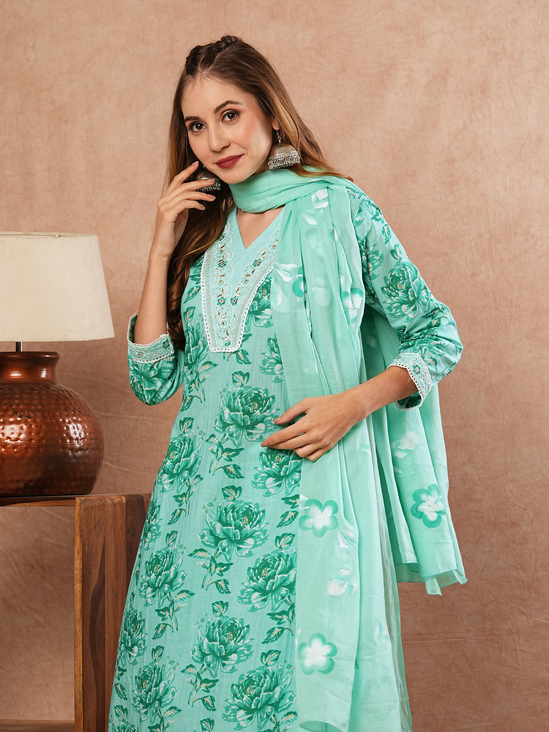Fashor Floral Printed Zari Embroidered Kurta with Pants & Hand Painted Dupatta - Sea Green - view 2