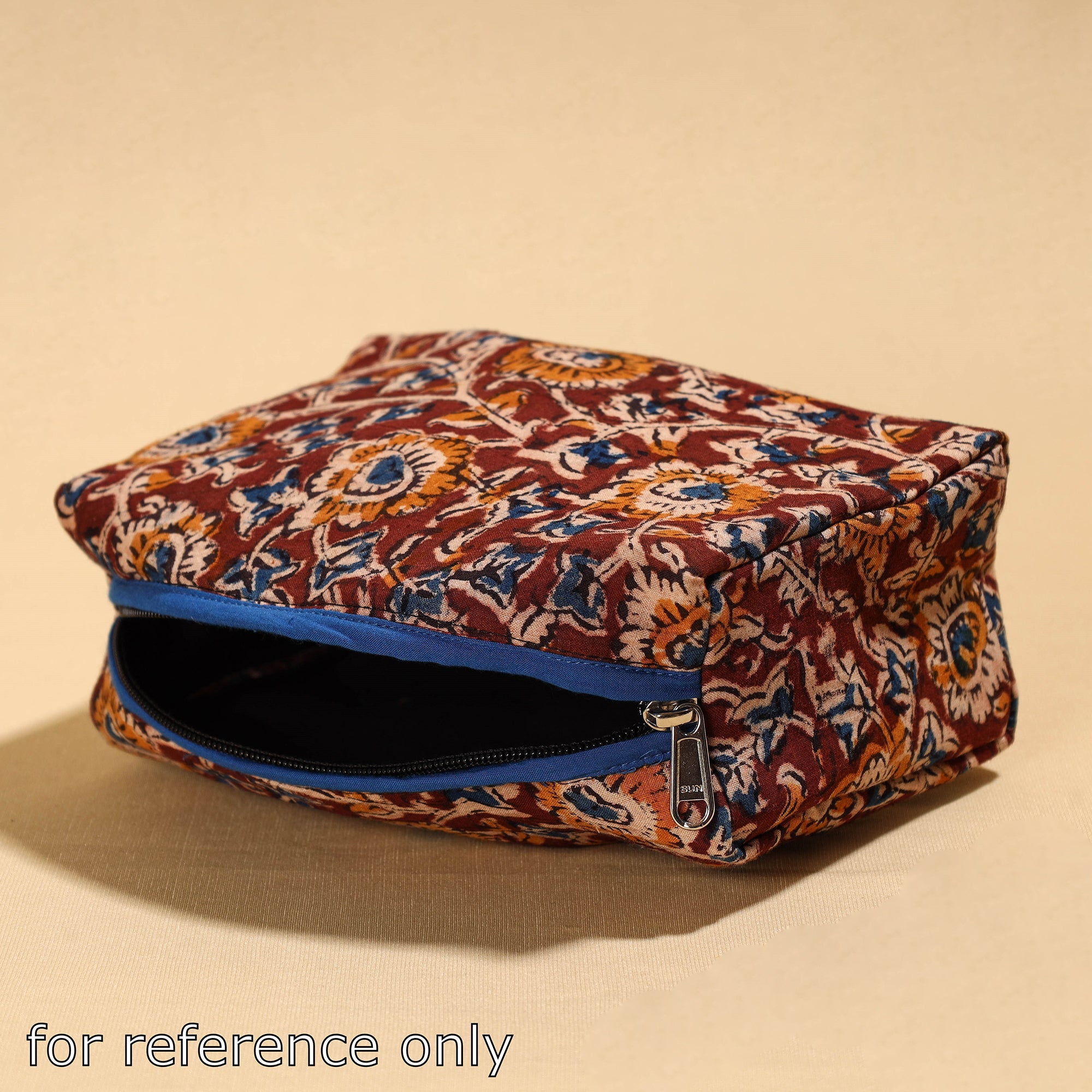 NOORI BAZAR Black - Ajrakh Block Printed Cotton Toiletry Pouch 02 - view 3