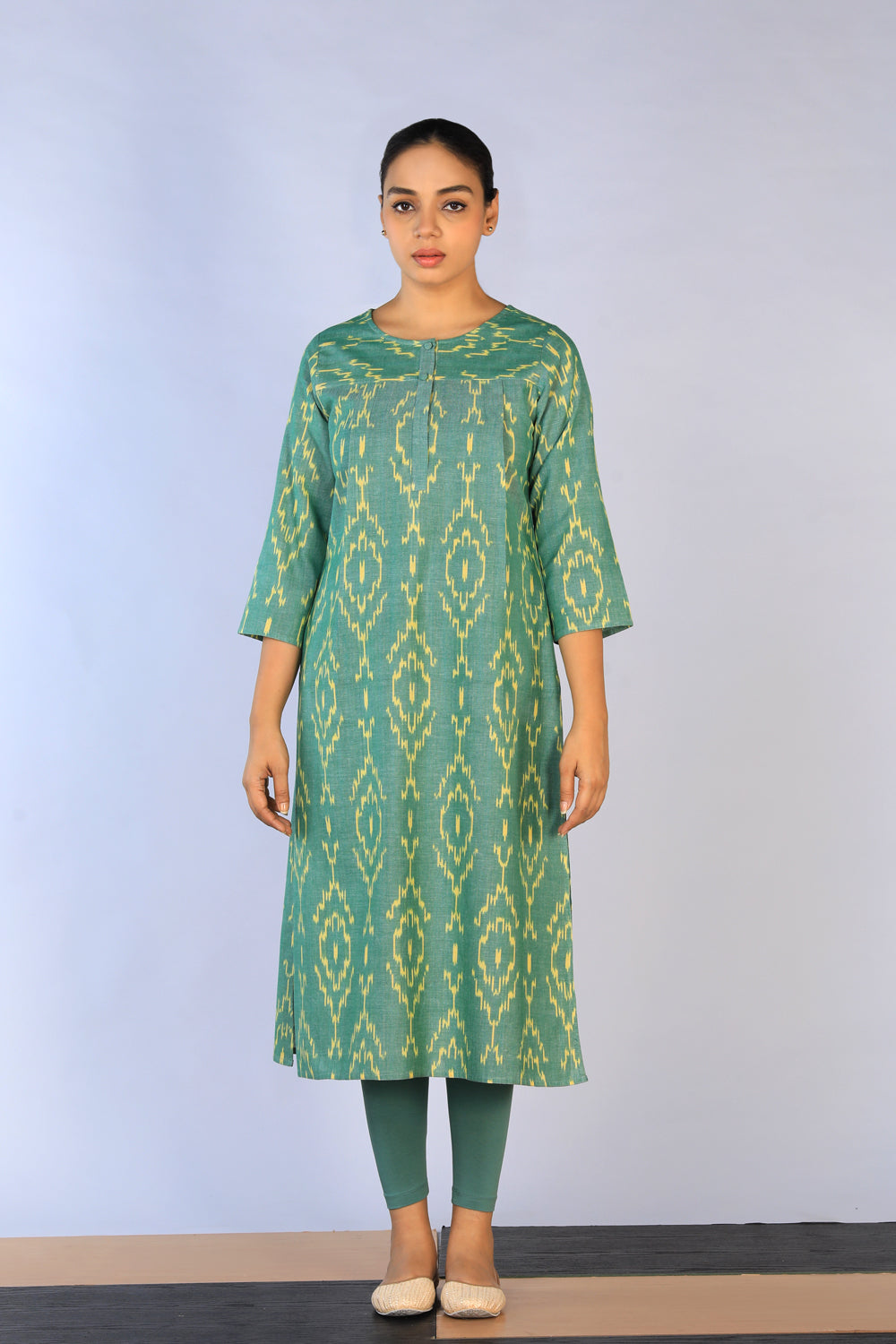 Kalanjali Ethnics Handwoven cotton Pochampally Ikat kurti - view 3