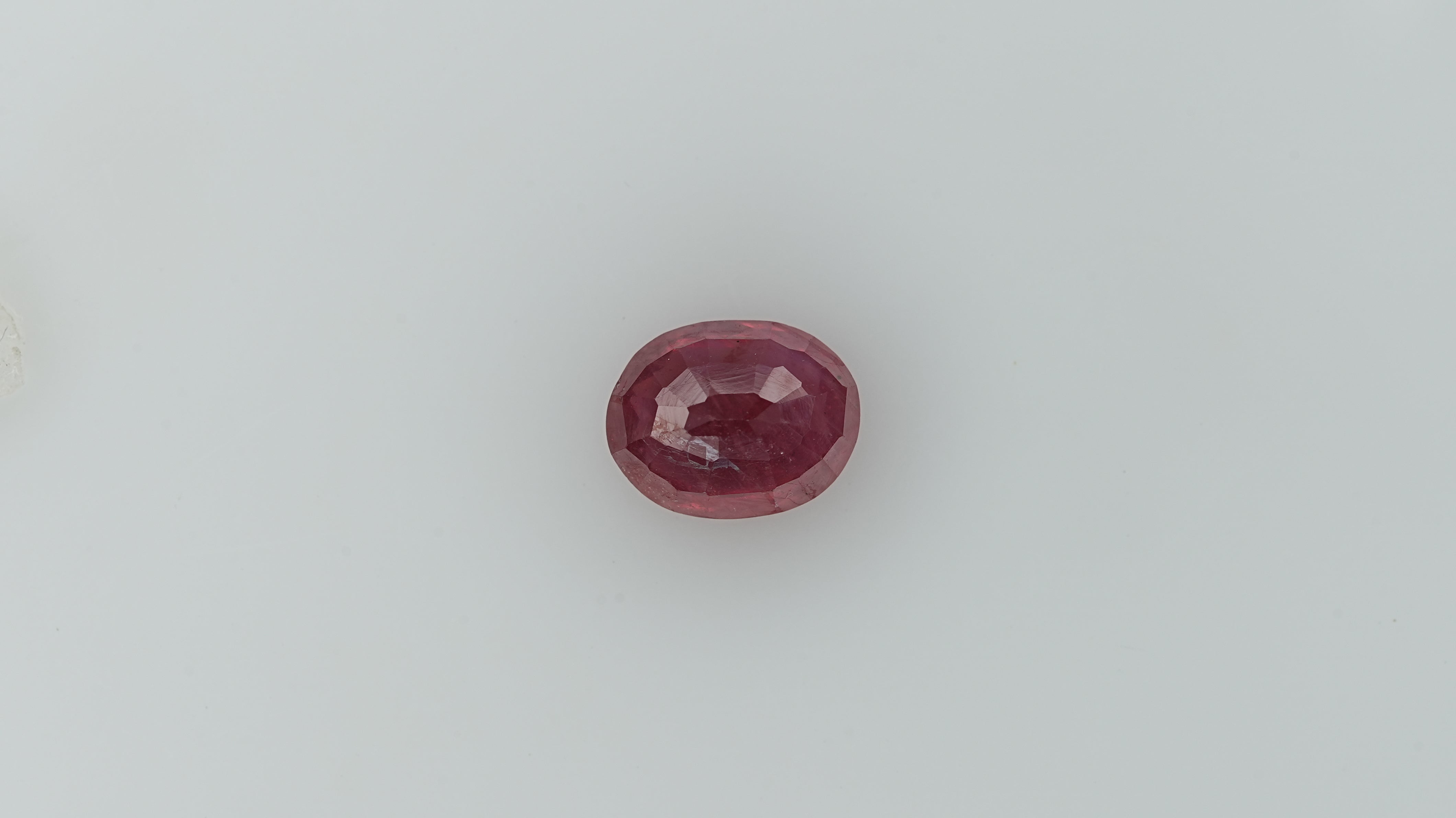 Gemsmantra Ruby - 4.12 Carats (4.532 Ratti) - view 2
