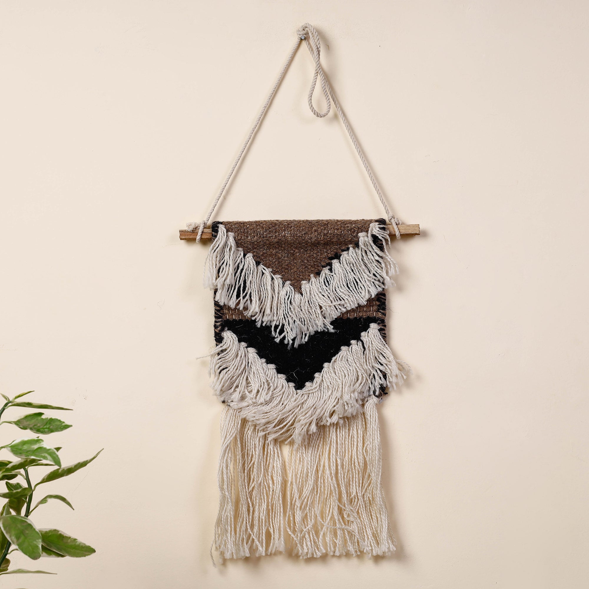ITOKRI CRAFTS INITIATIVE Bhadohi Handwoven Wool Geometric Fringed Wall Hanging