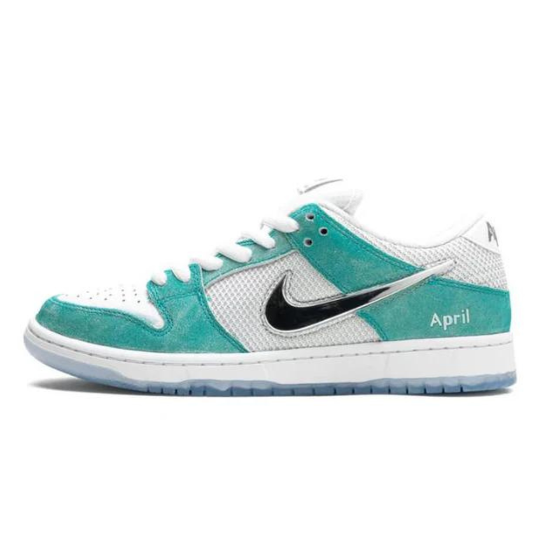 Cop Underdog Nike SB Dunk Low April Skateboards - view 4