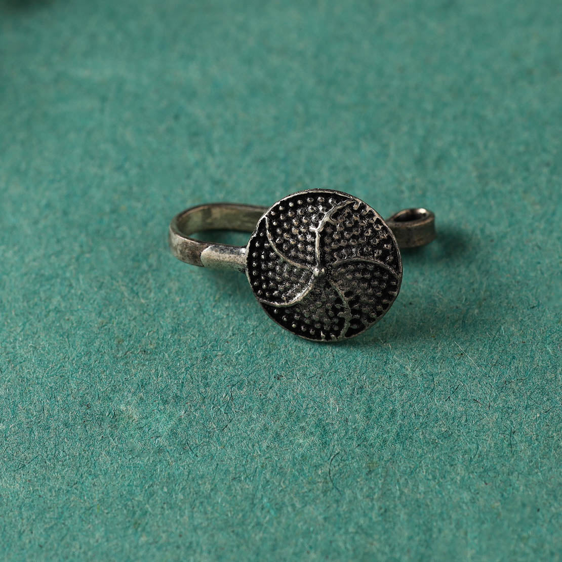 HAVELI CHRONICLES Antique Padma Sterling Silver Nosepin - view 2