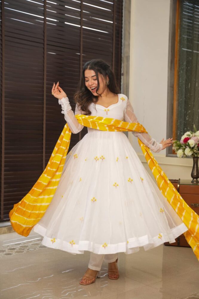 Idaho-o Kasturi white organza suit set