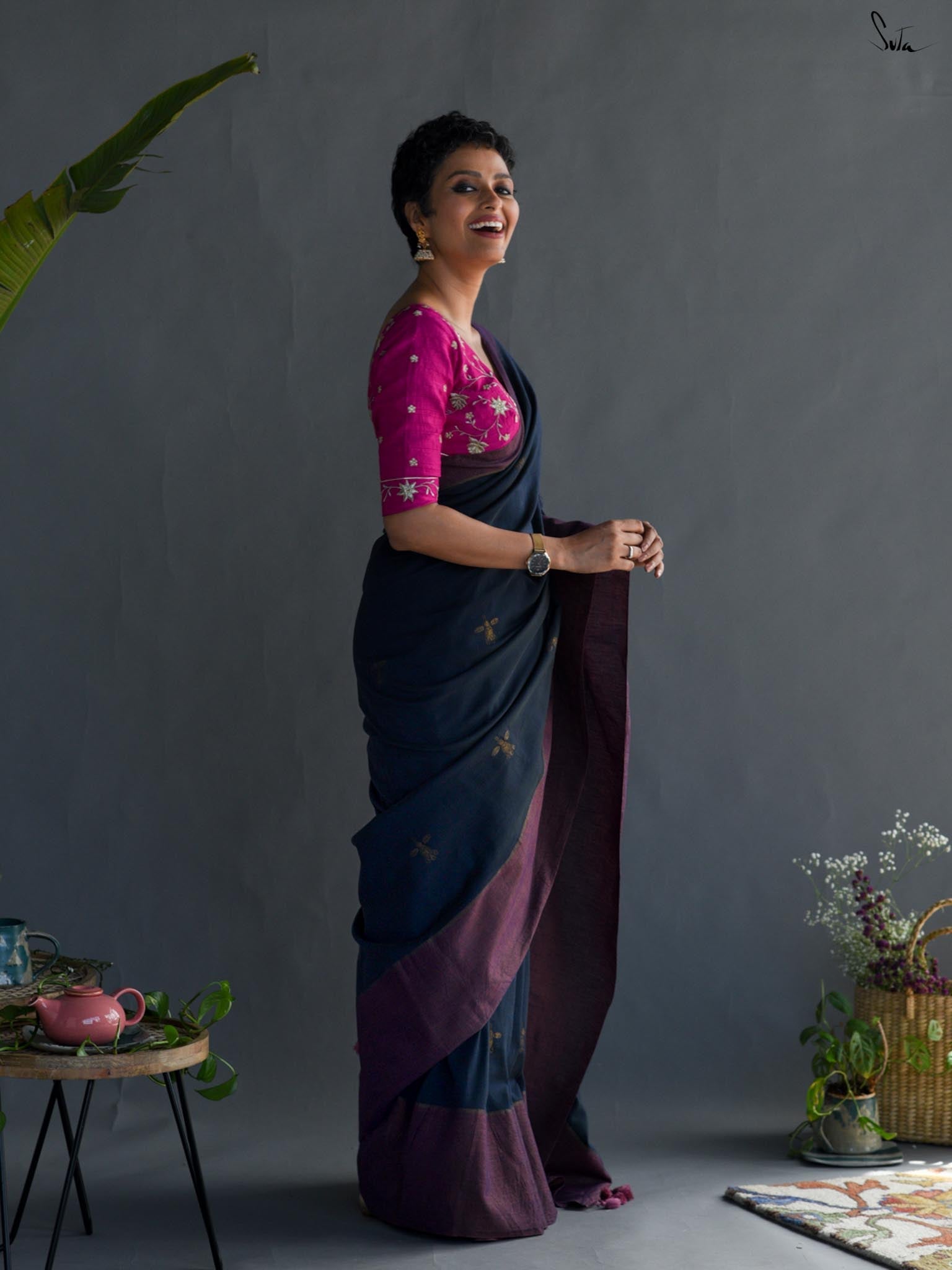 suta.in Akbari – Women's - view 4