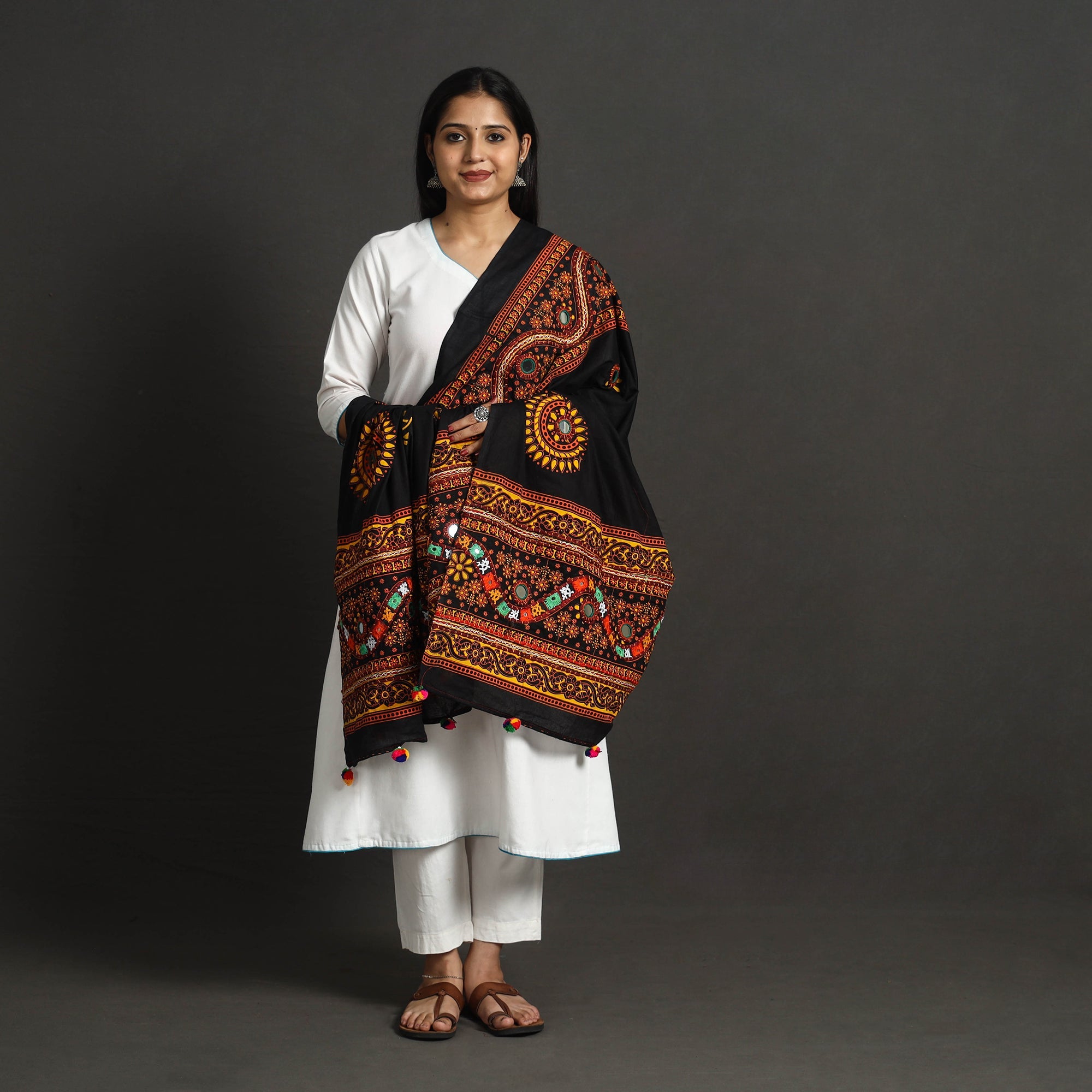 KACHCHH JI CHHAAP Mirror Work Printed Cotton Kutch Embroidery Dupatta 03 - view 3