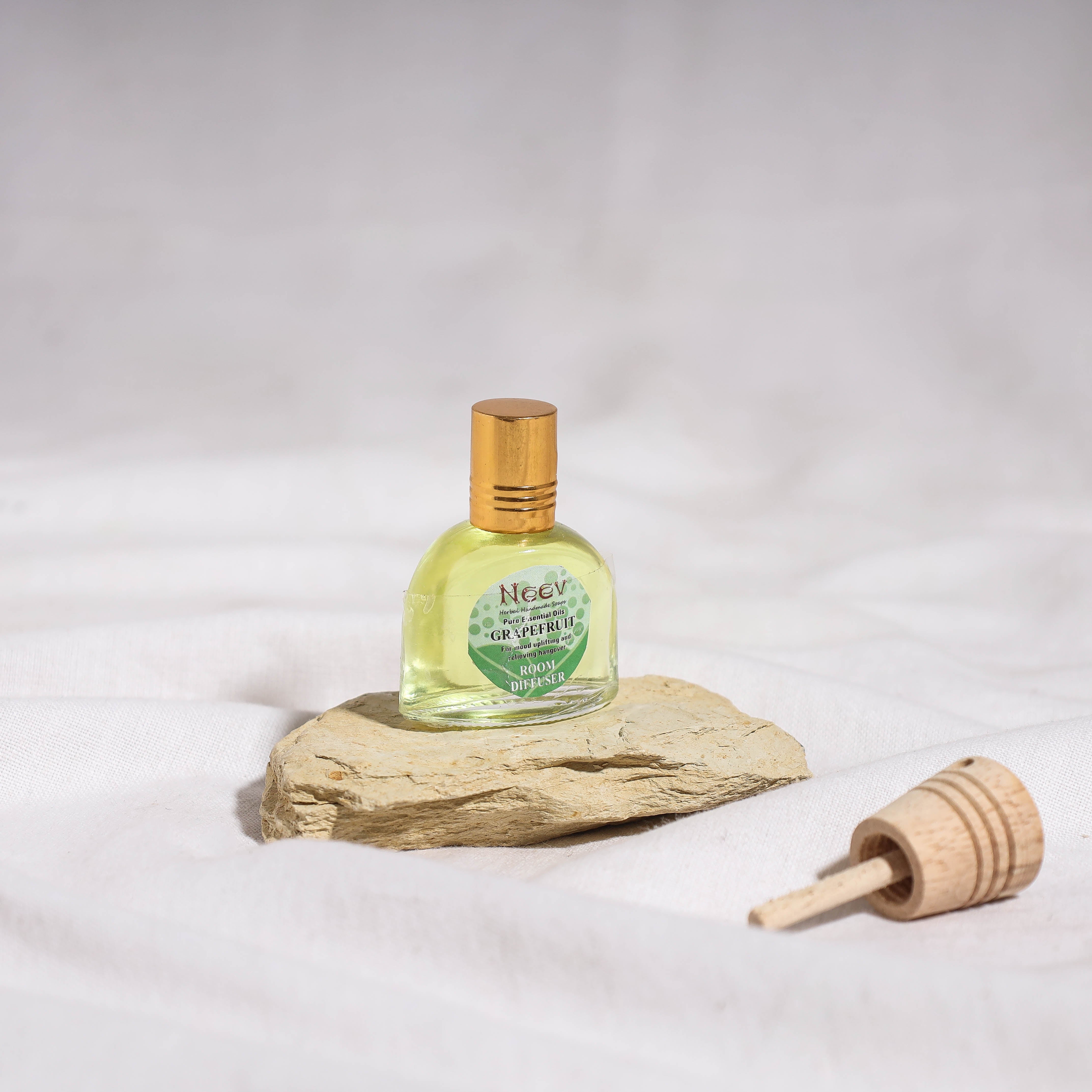 NEEV "Grapefruit Room Diffuser For mood uplifting and relieving hangover" - view 2