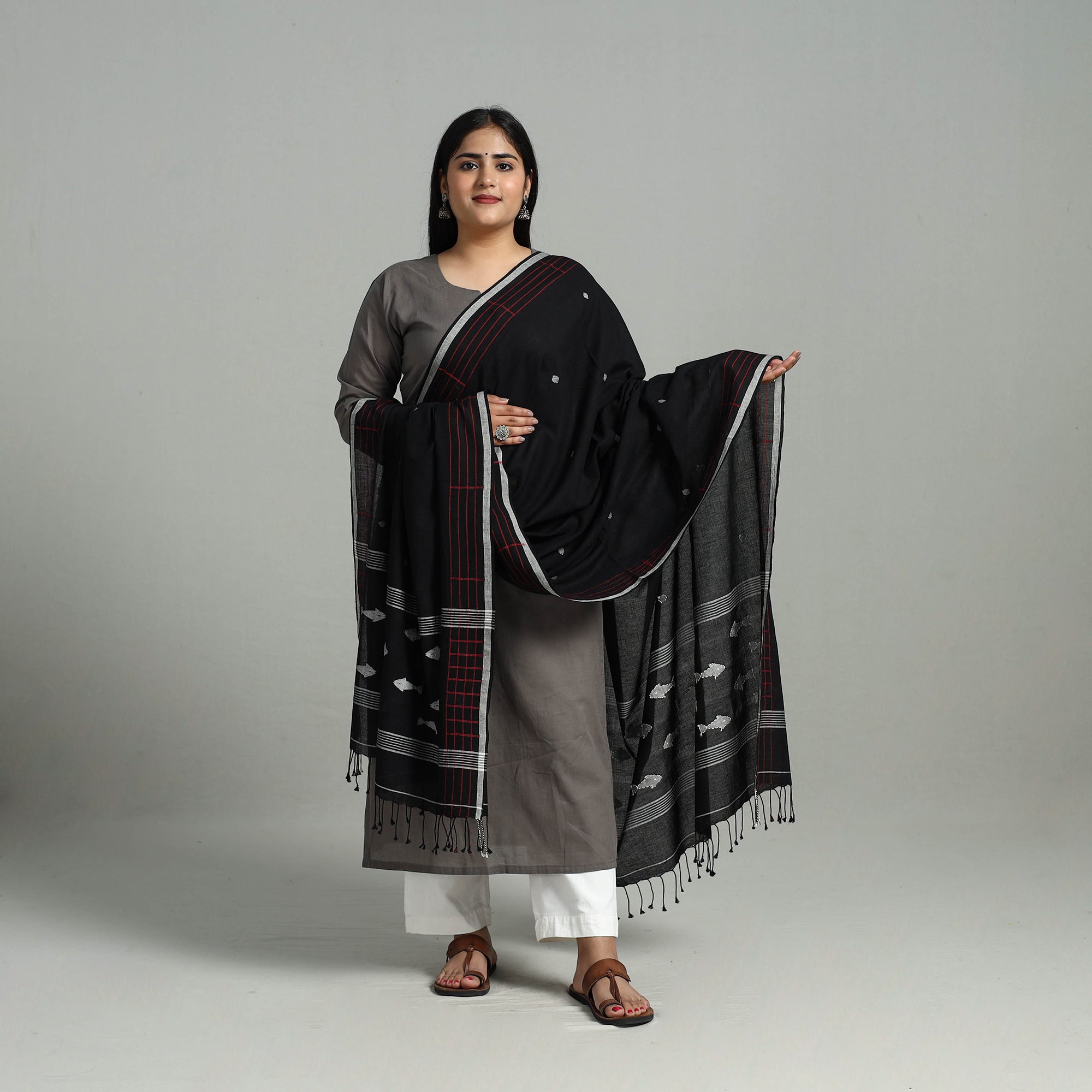KHUSHBASH - HAPPY LOOM OF EAST Black - Handloom Cotton Burdwan Jamdani Dupatta 19
