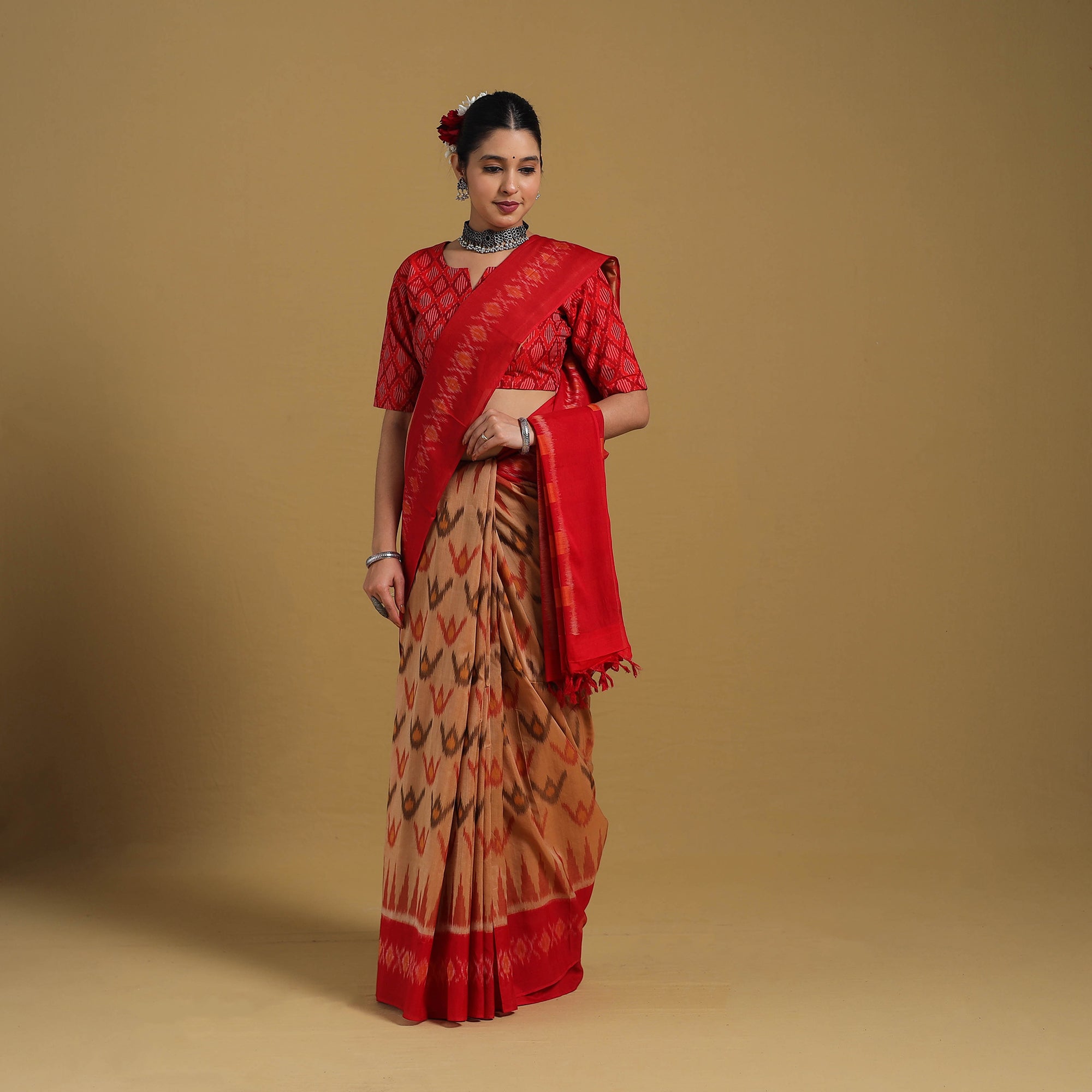 SOUTH KARGHA Beige - Telia Rumal Handloom Cotton Pochampally Double Ikat Saree 12 - view 3