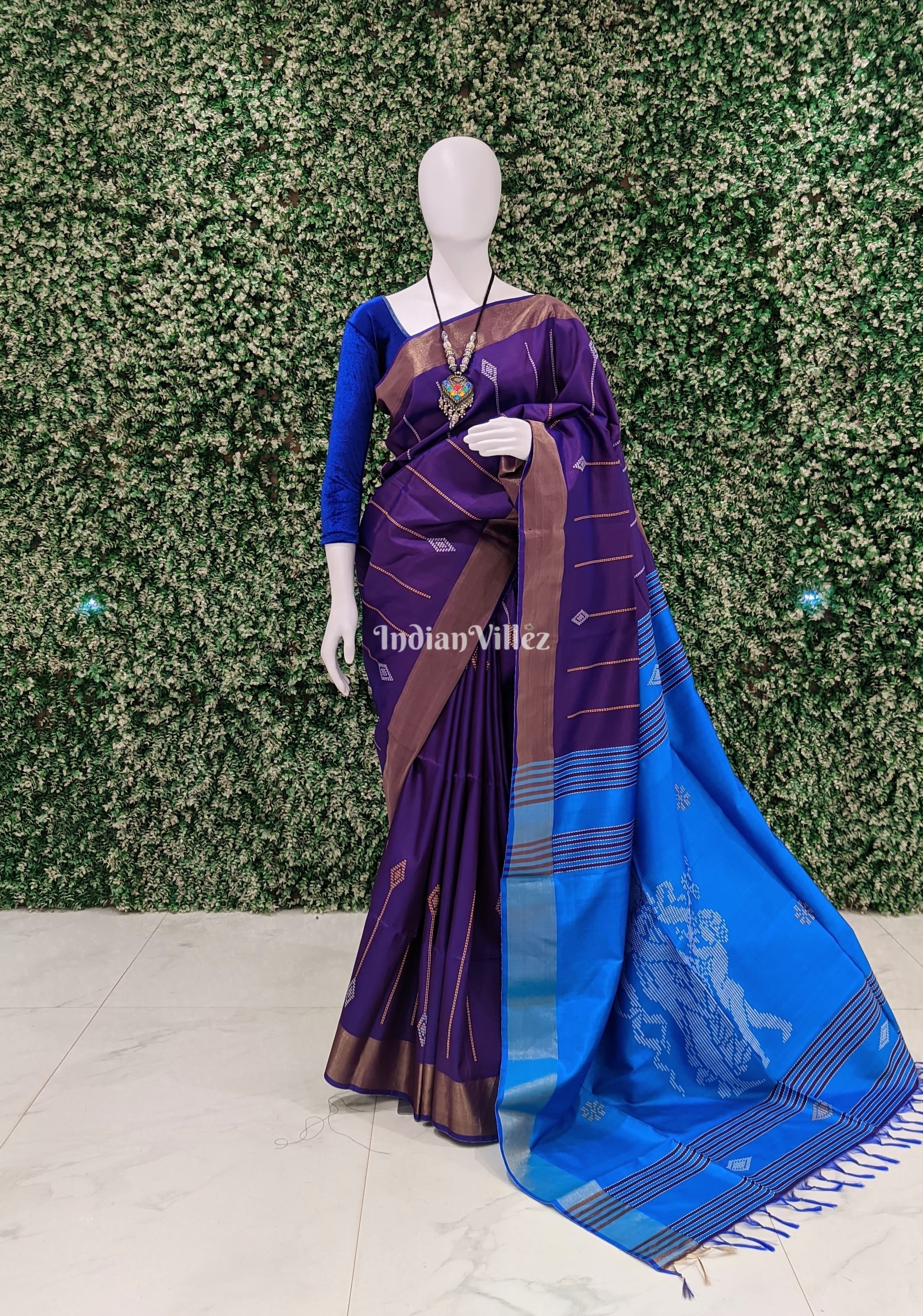 IndianVillèz Purple Royal Blue Handloom Soft Silk Saree